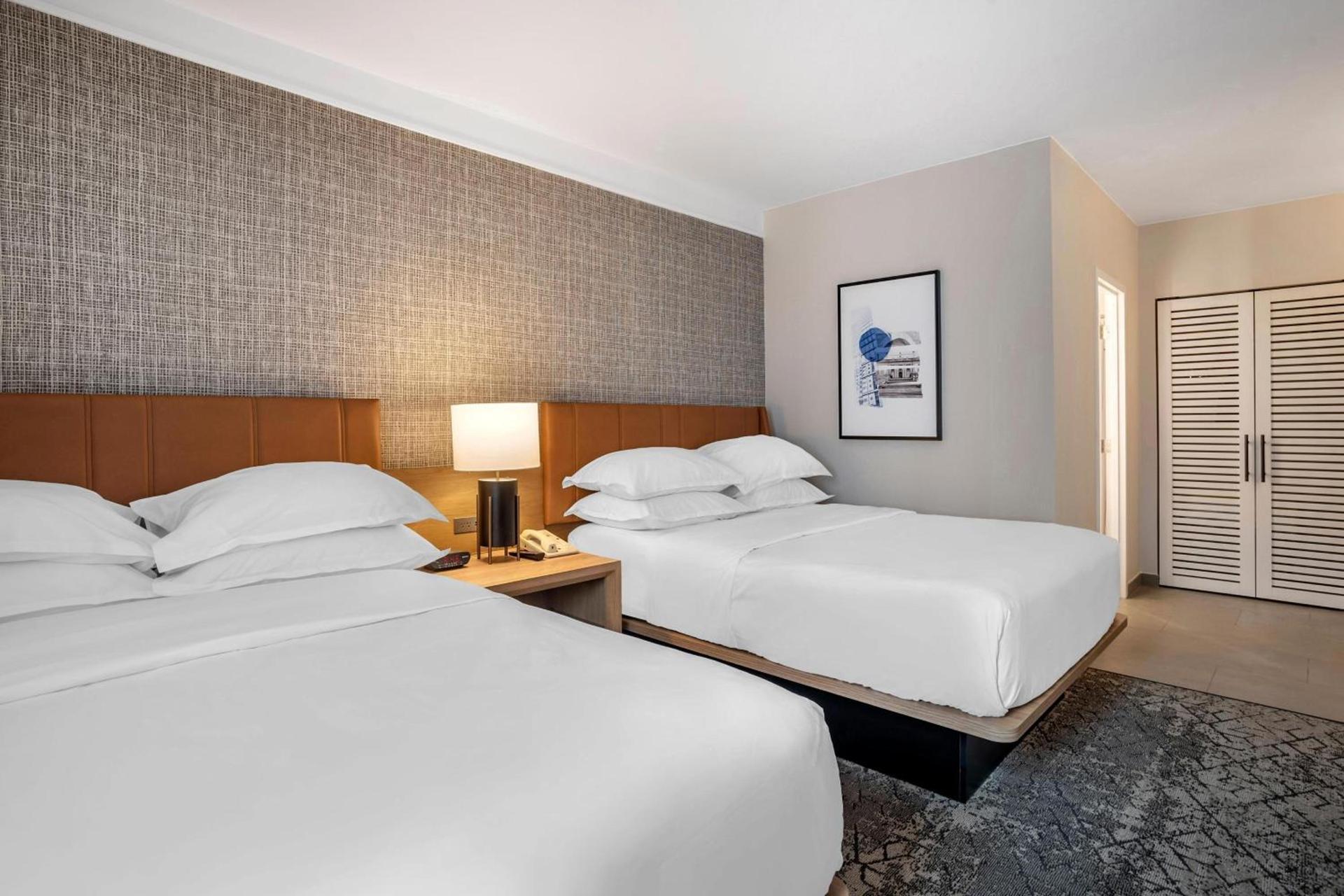 Sheraton Suites Wilmington Downtown photo 13