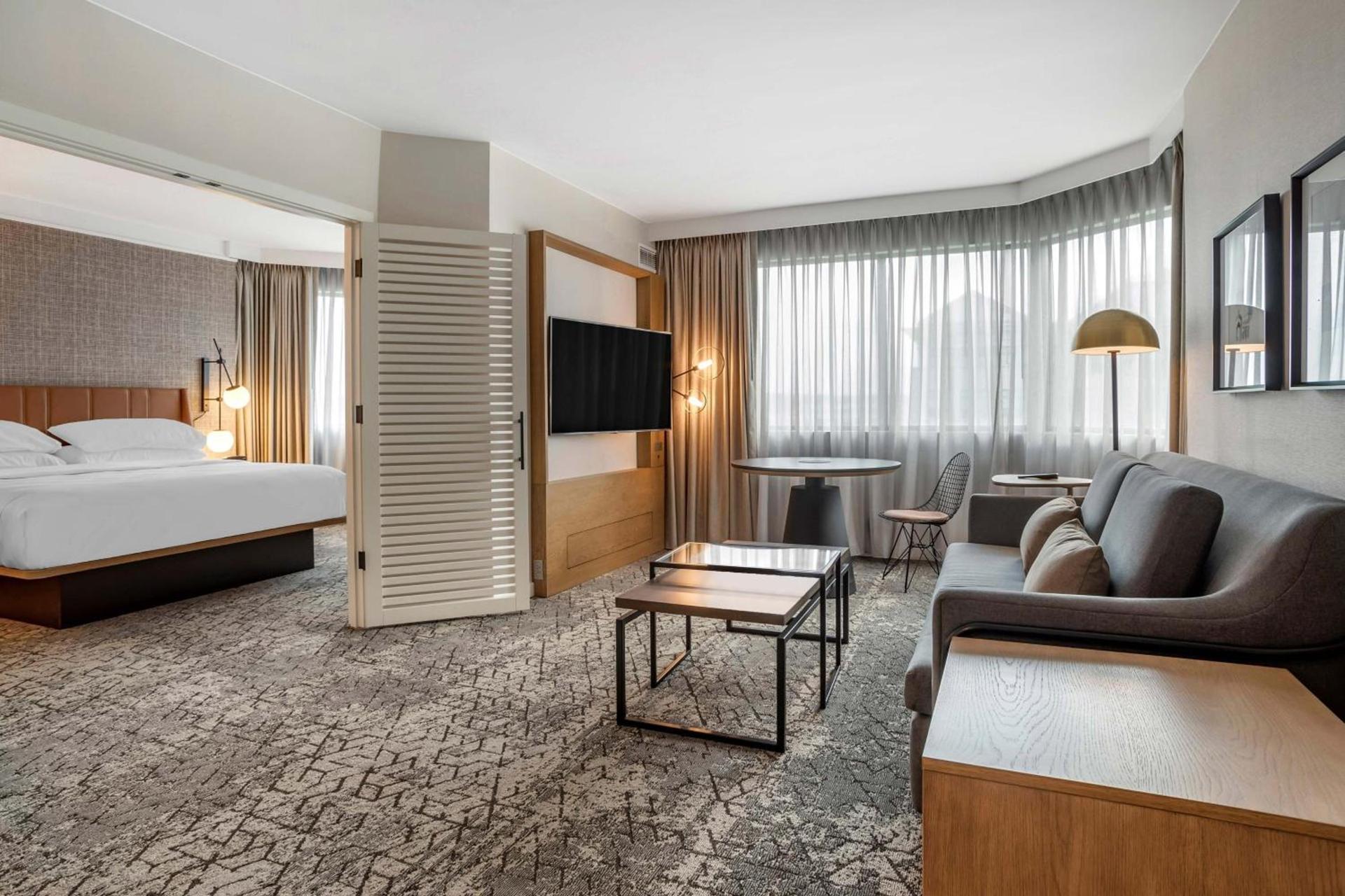 Sheraton Suites Wilmington Downtown photo 5
