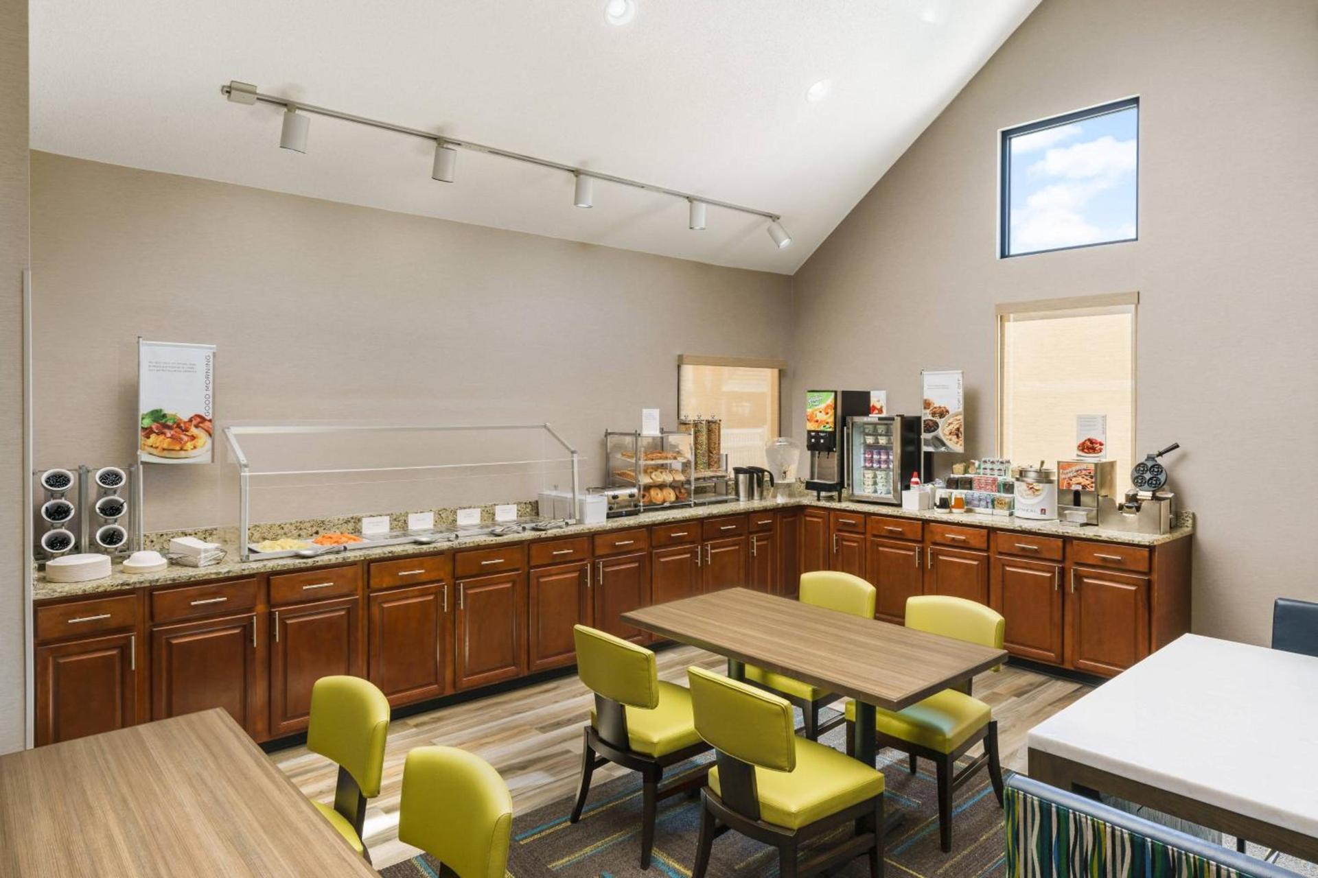 Residence Inn by Marriott Hartford Windsor photo 14