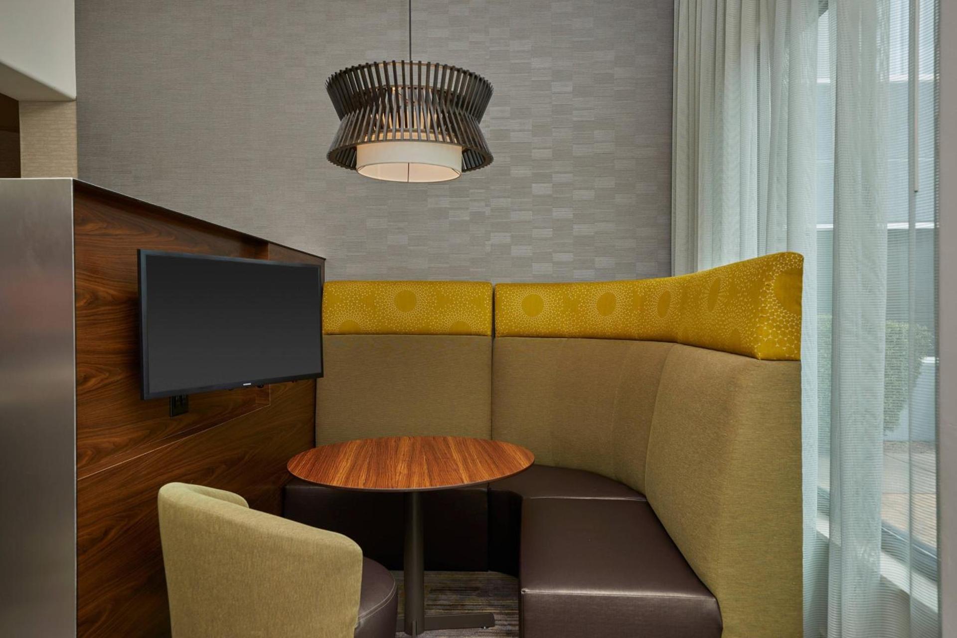 Courtyard by Marriott Eugene Springfield photo 35