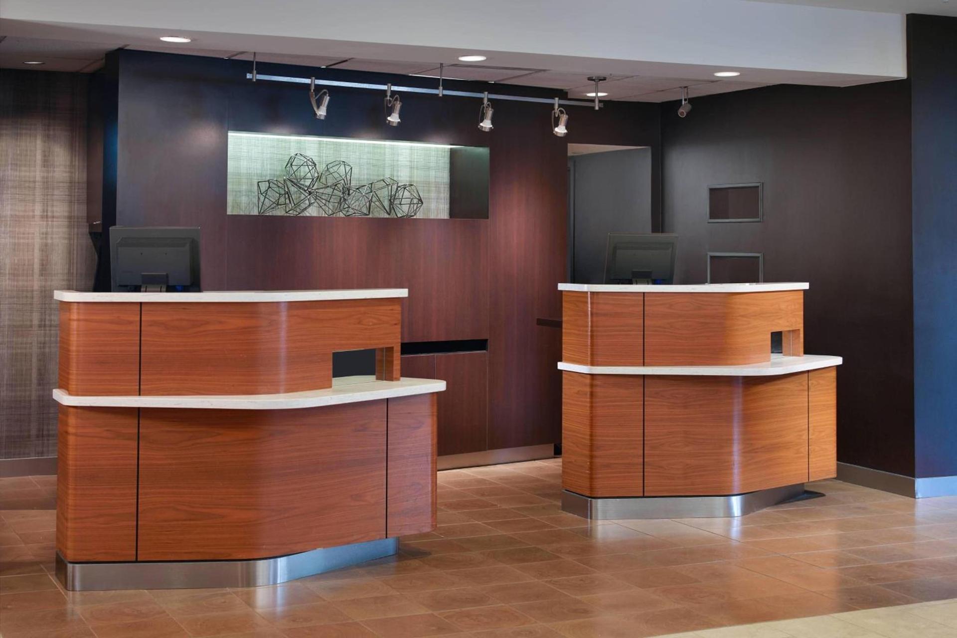 Courtyard by Marriott Raleigh Midtown photo 2