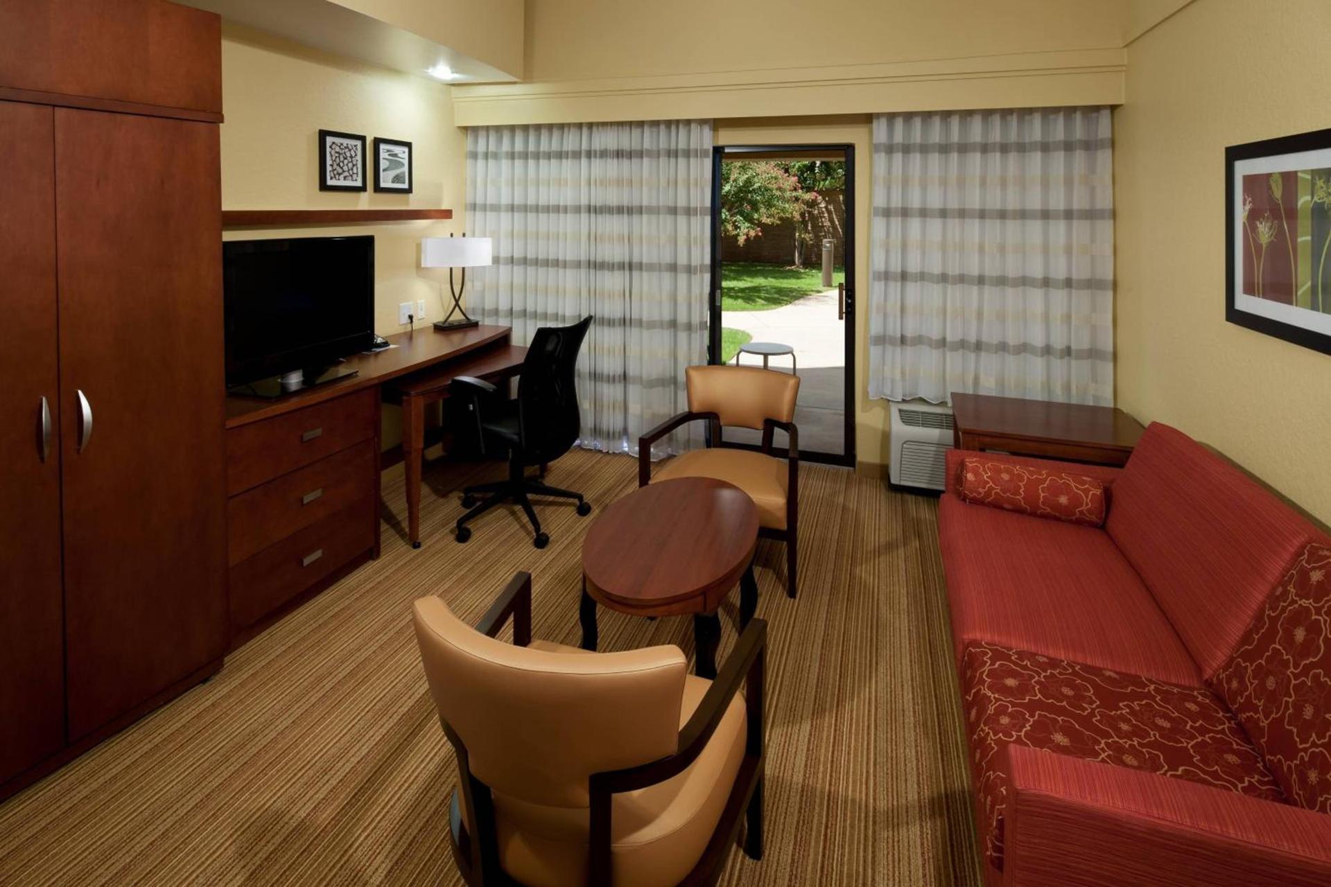 Courtyard by Marriott Texarkana photo 9