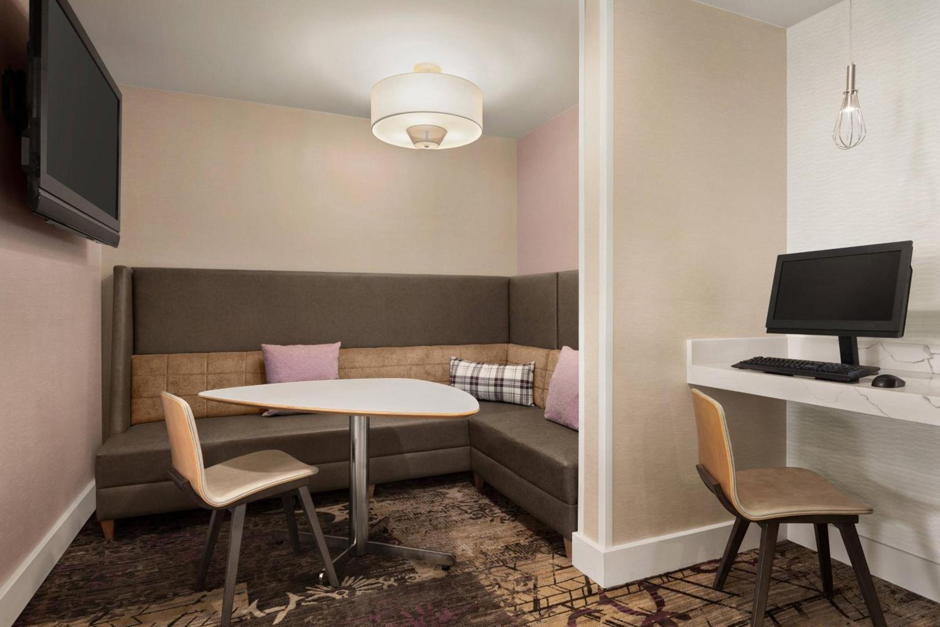 Residence Inn by Marriott Salinas Monterey photo 20