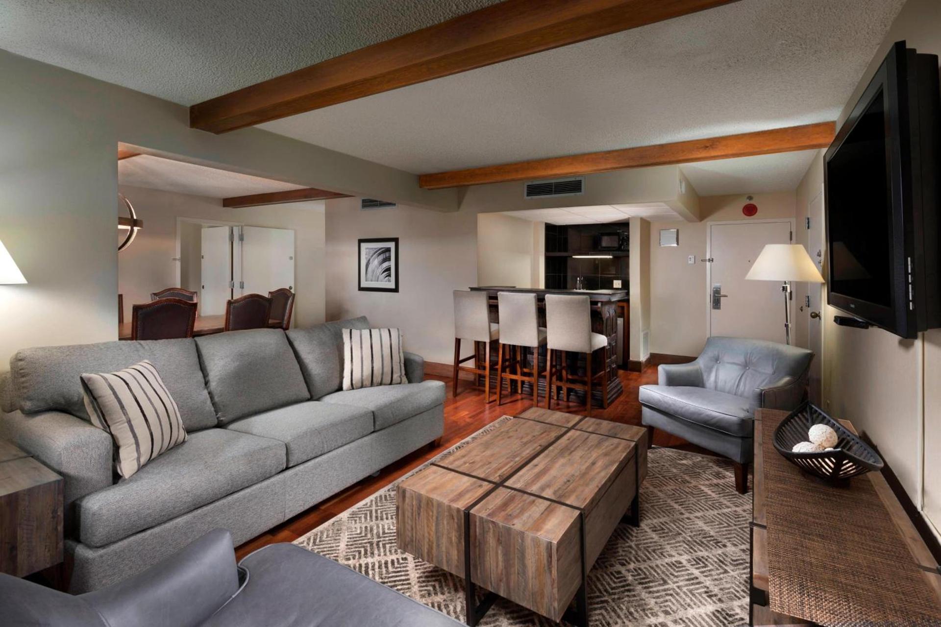 DoubleTree by Hilton Manhattan, KS photo 7