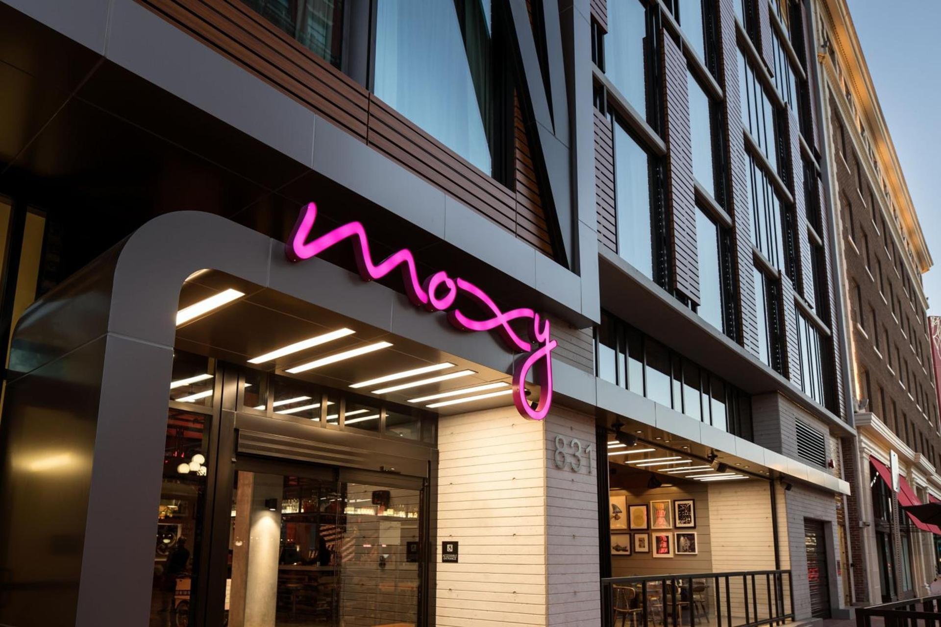 Moxy San Diego Gaslamp Quarter photo 12