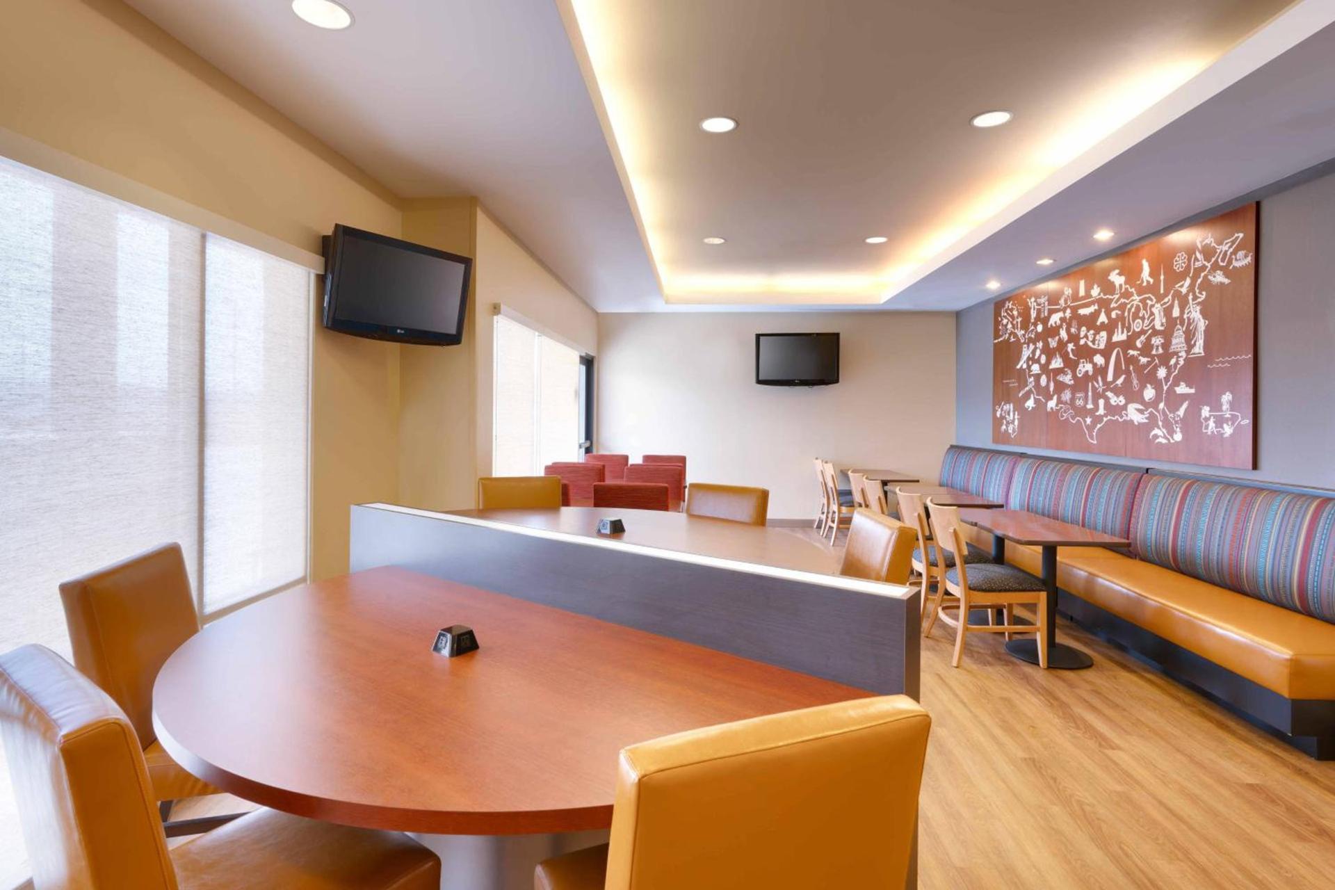 TownePlace by Marriott Suites Elko photo 2