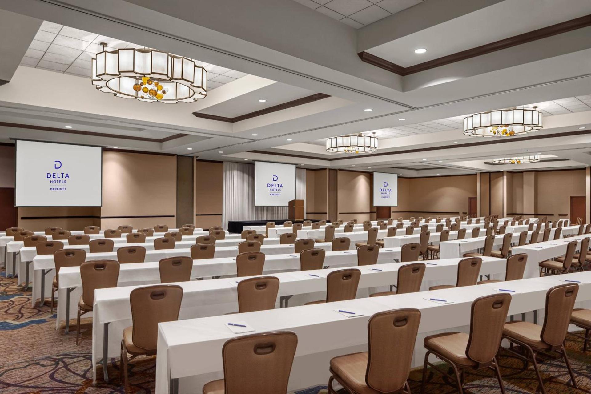 Delta Hotels by Marriott Anaheim Garden Grove photo 12