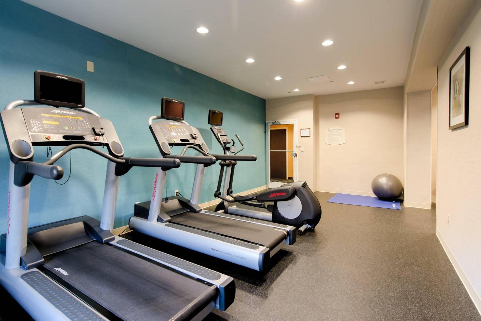 Fairfield Inn and Suites by Marriott Potomac Mills Woodbridge photo 24