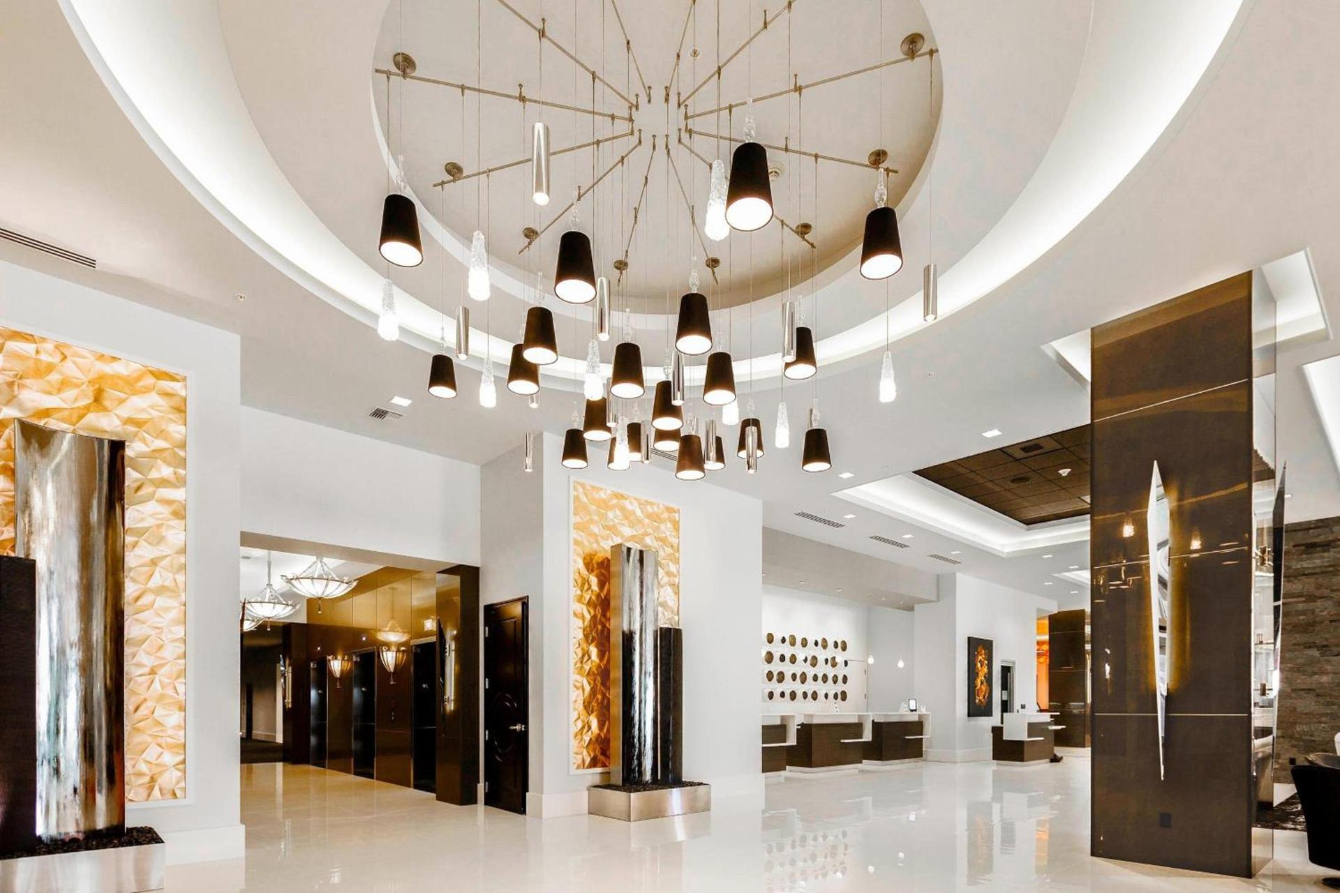 The Davenport Grand, Autograph Collection photo 8