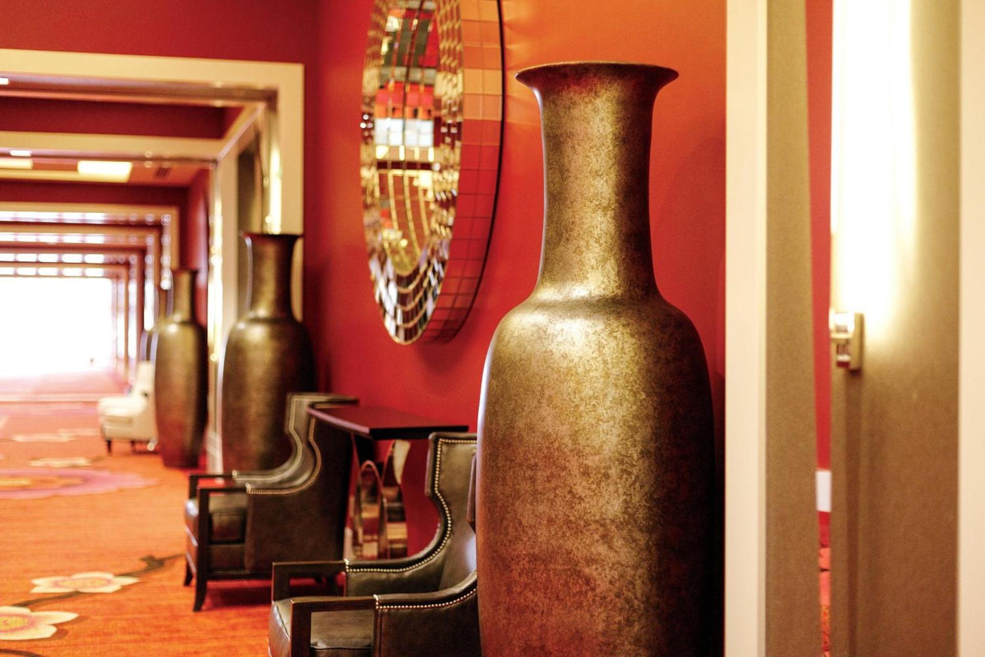 The Davenport Grand, Autograph Collection photo 57