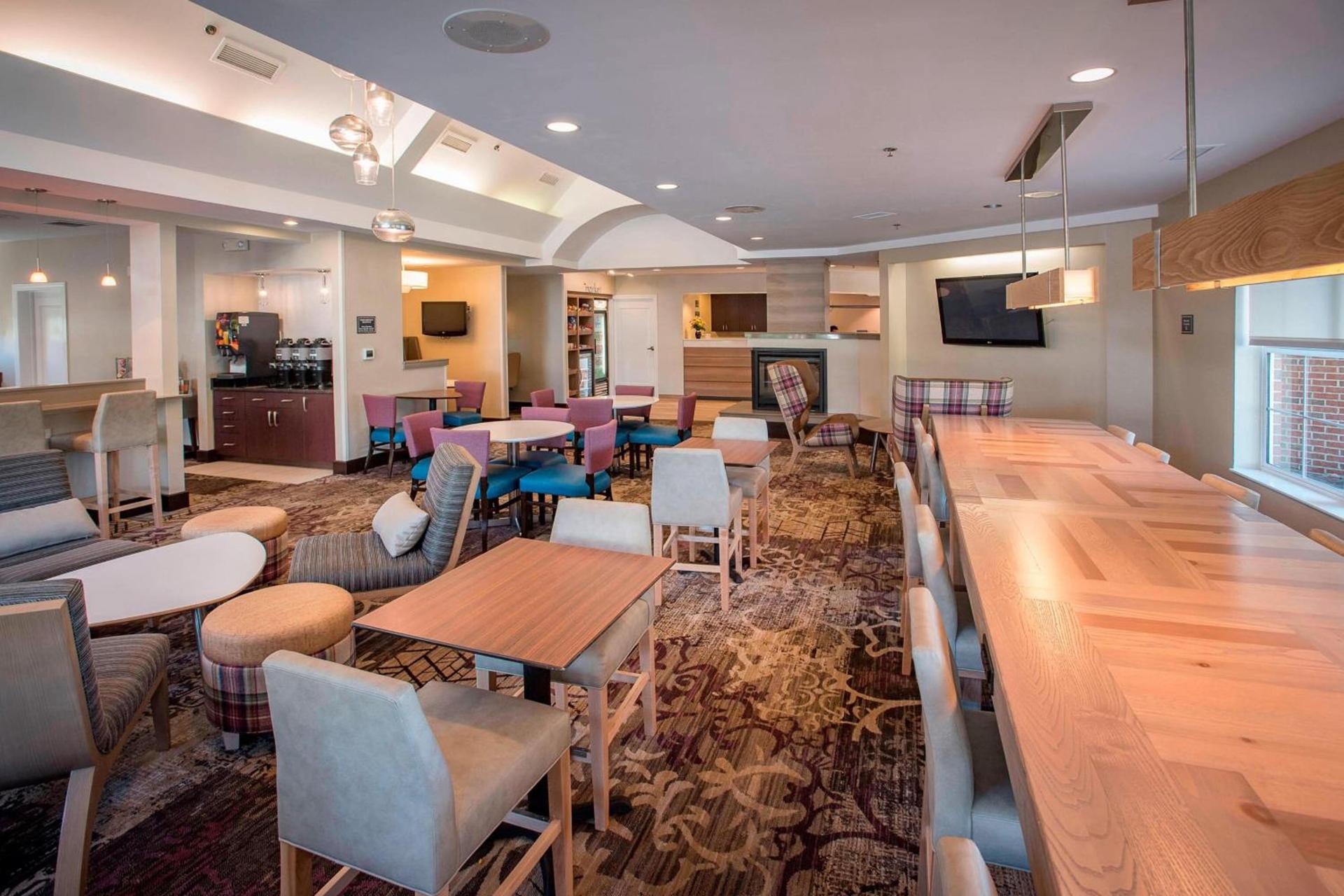 Residence Inn by Marriott Pensacola Downtown photo 2