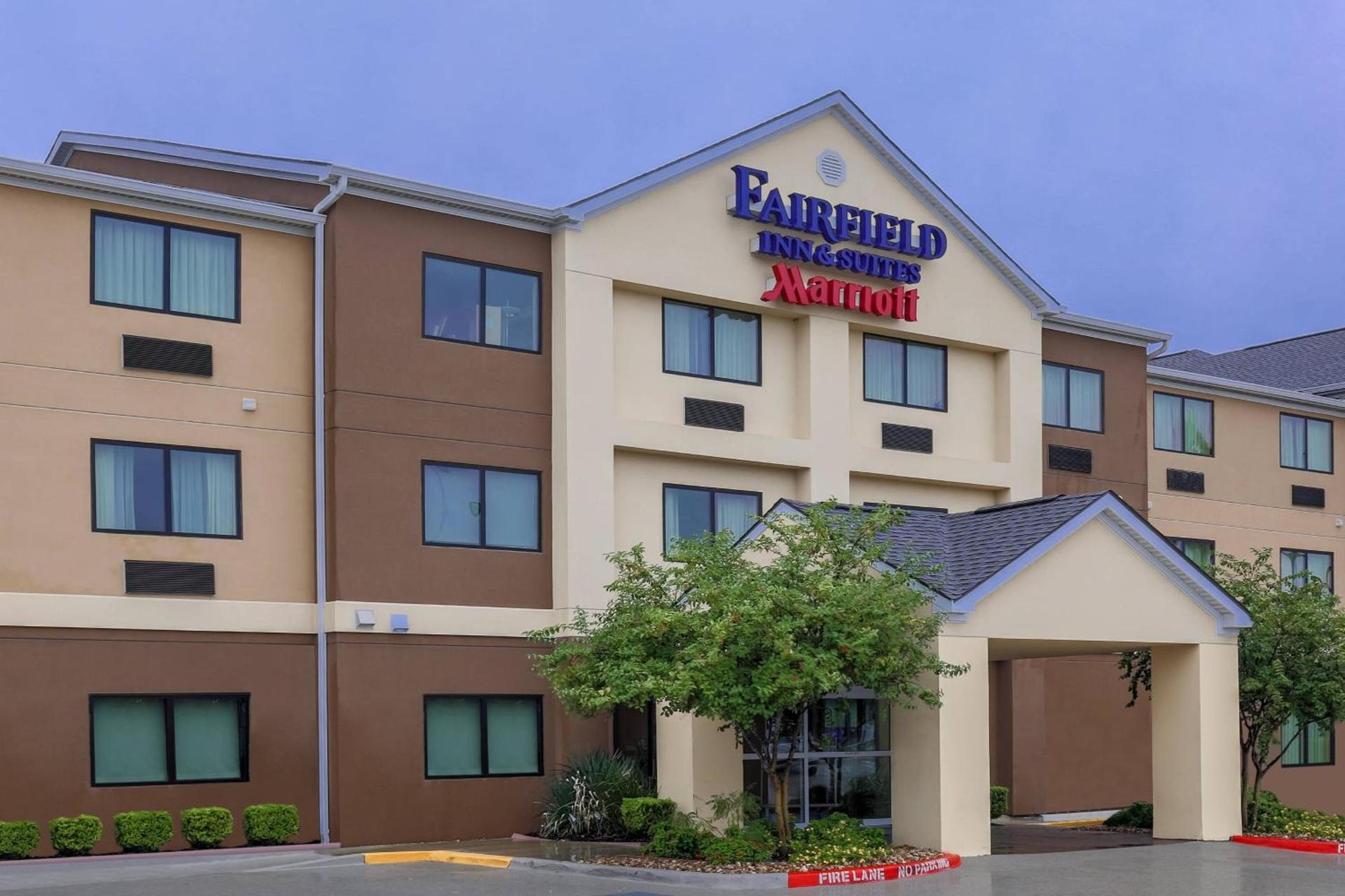 Fairfield Inn & Suites Victoria photo 1