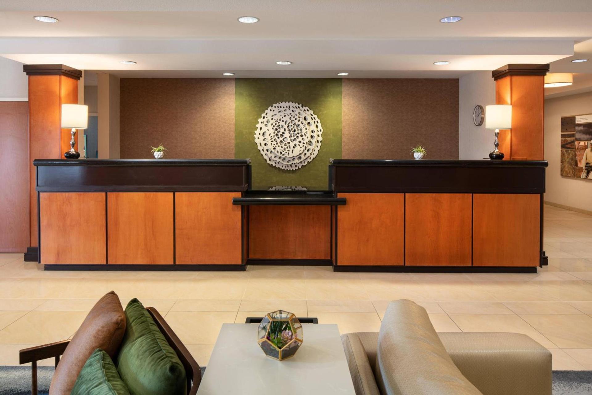 Fairfield Inn & Suites Redding photo 3