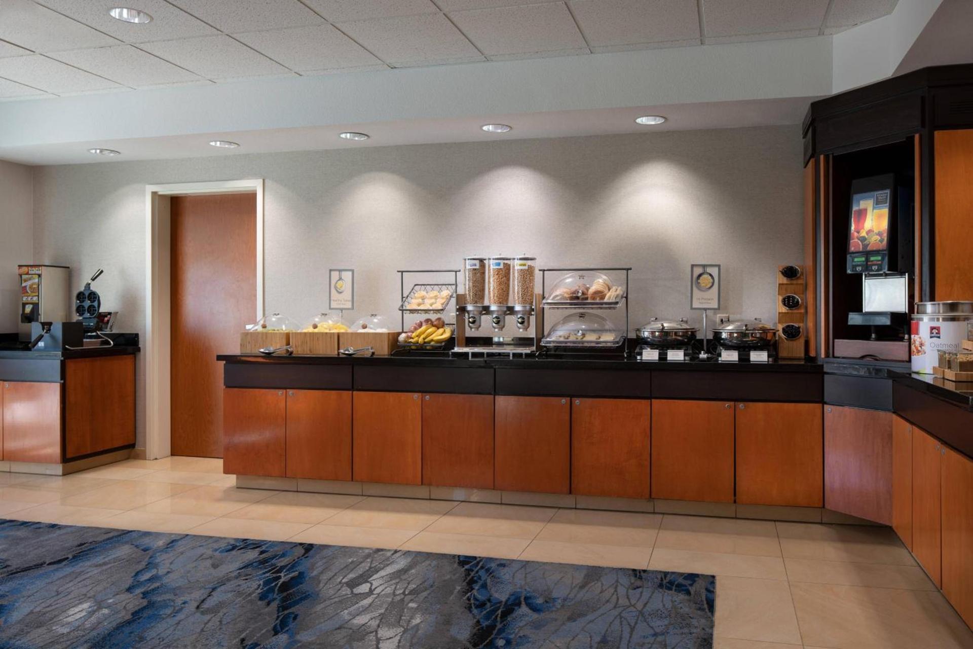 Fairfield Inn & Suites Redding photo 21