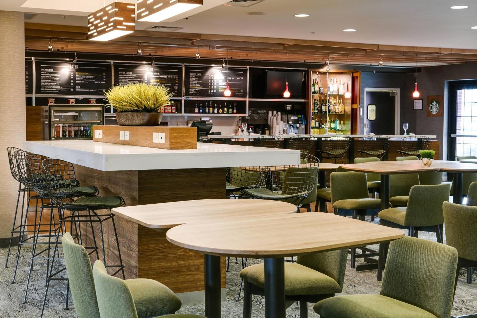Courtyard by Marriott Omaha Aksarben Village photo 18