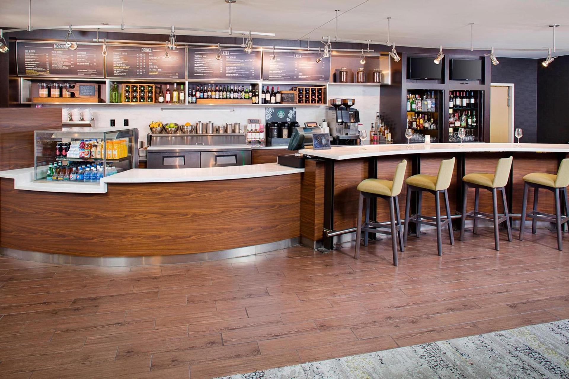 Courtyard by Marriott Roanoke Airport photo 28