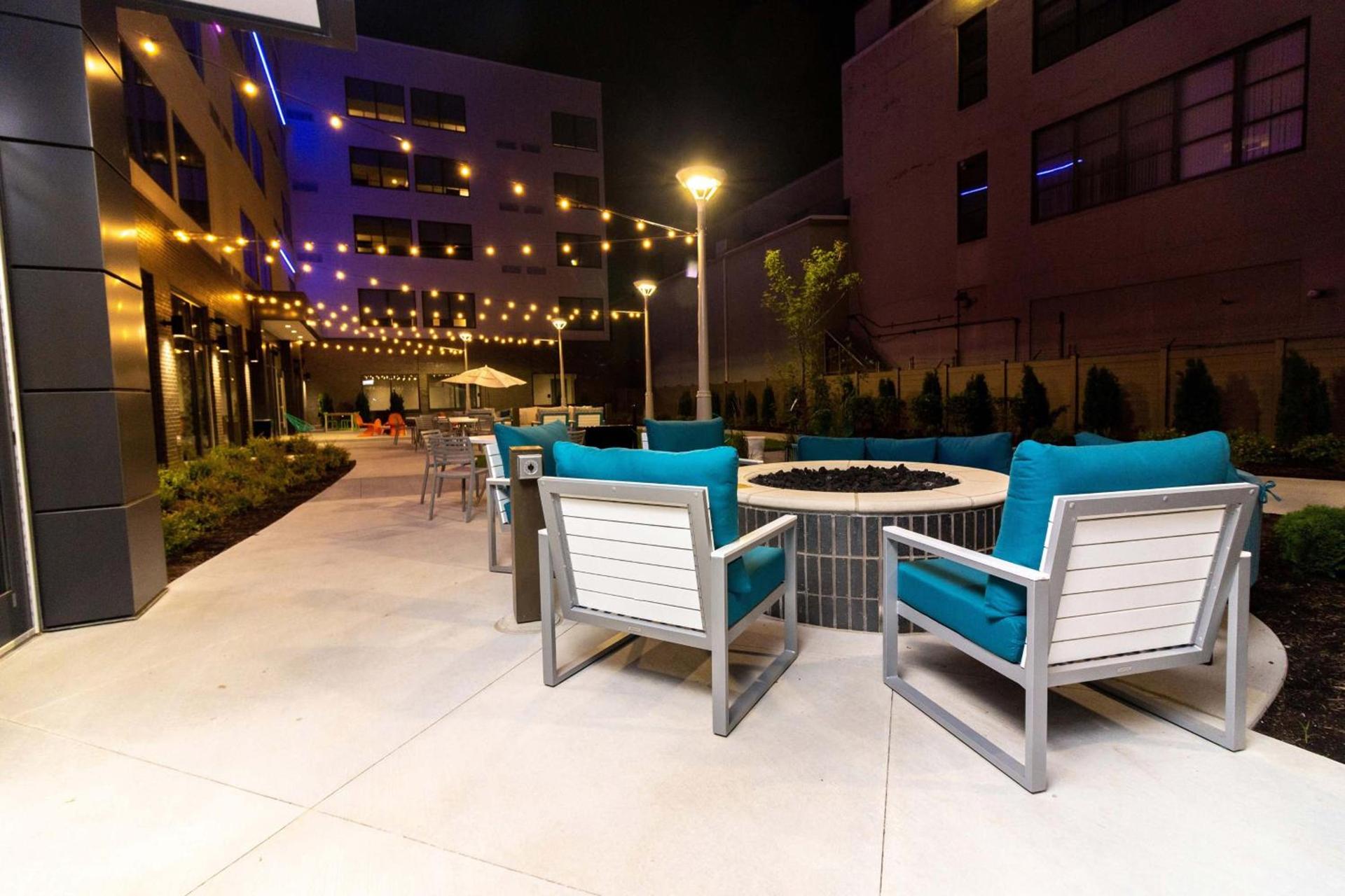 Aloft by Marriott St. Louis Cortex photo 25