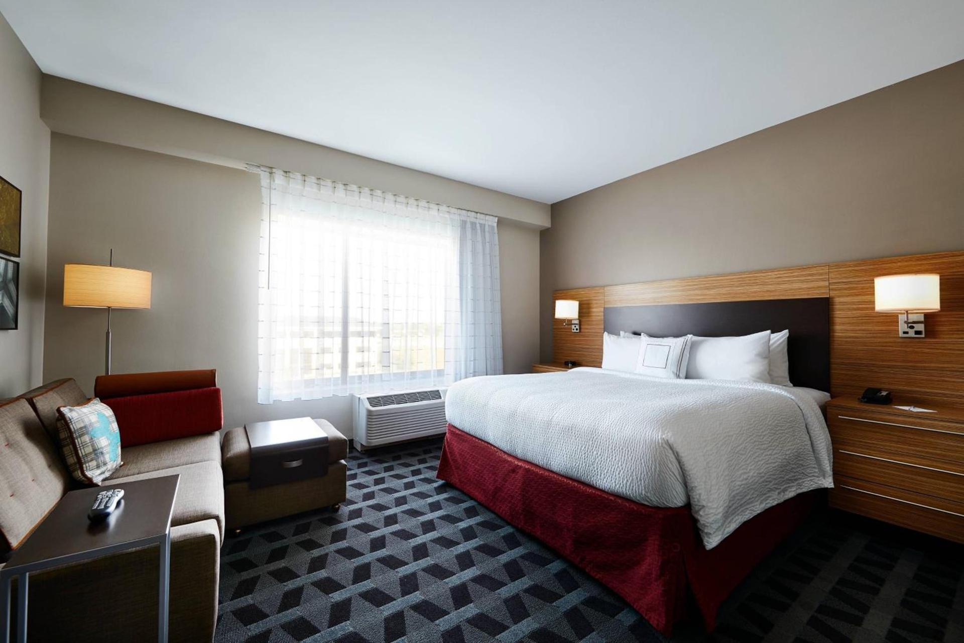 TownePlace Suites by Marriott St. Louis O'Fallon photo 7