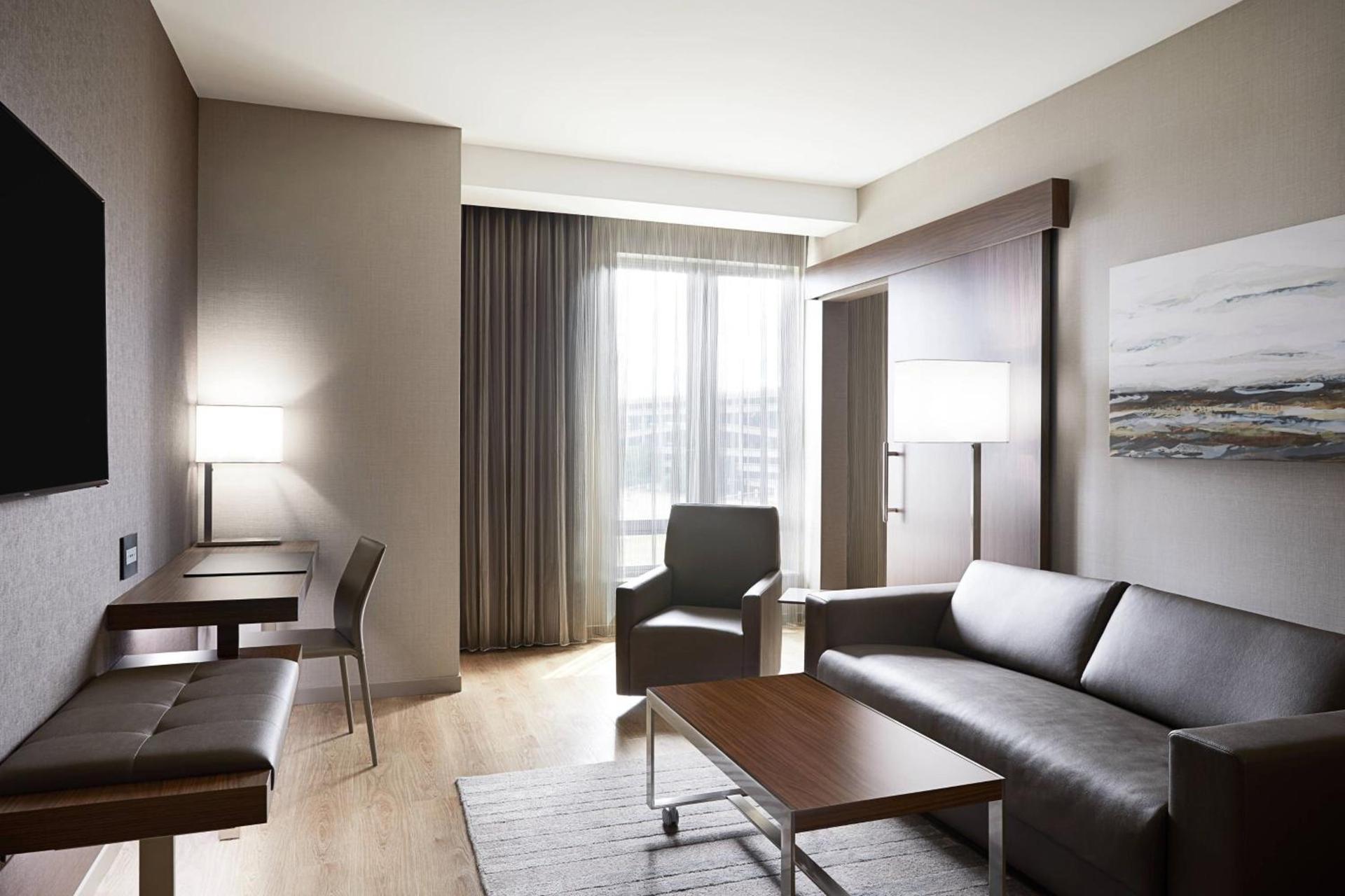 AC Hotel by Marriott Bloomington Mall of America photo 19