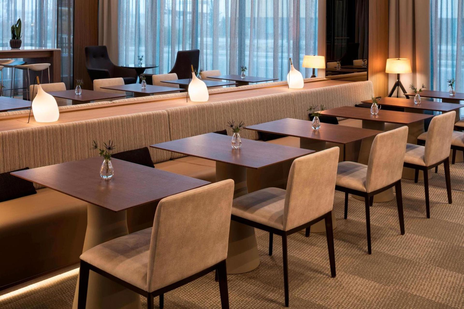 AC Hotel by Marriott Bloomington Mall of America photo 23