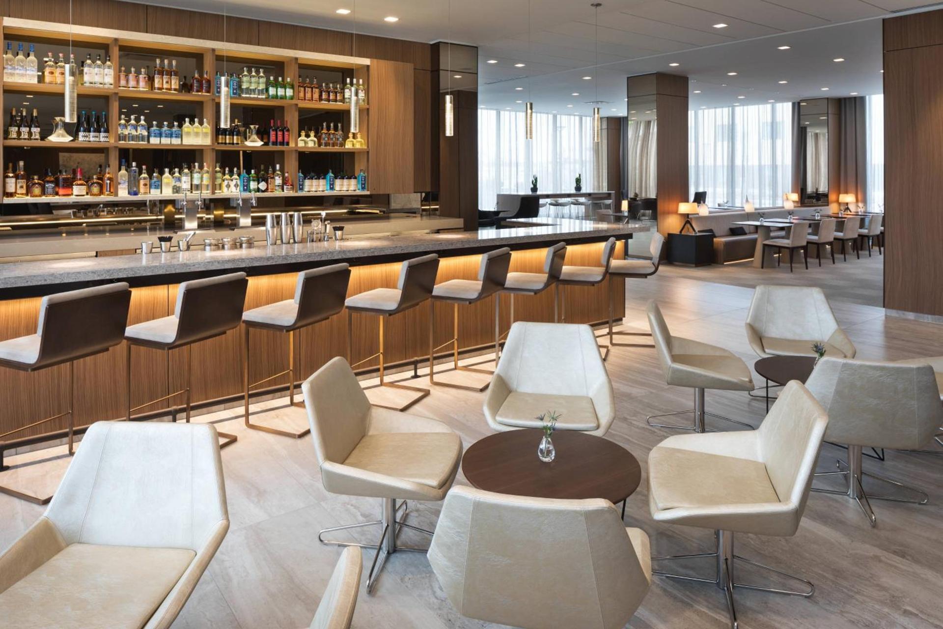 AC Hotel by Marriott Bloomington Mall of America photo 39