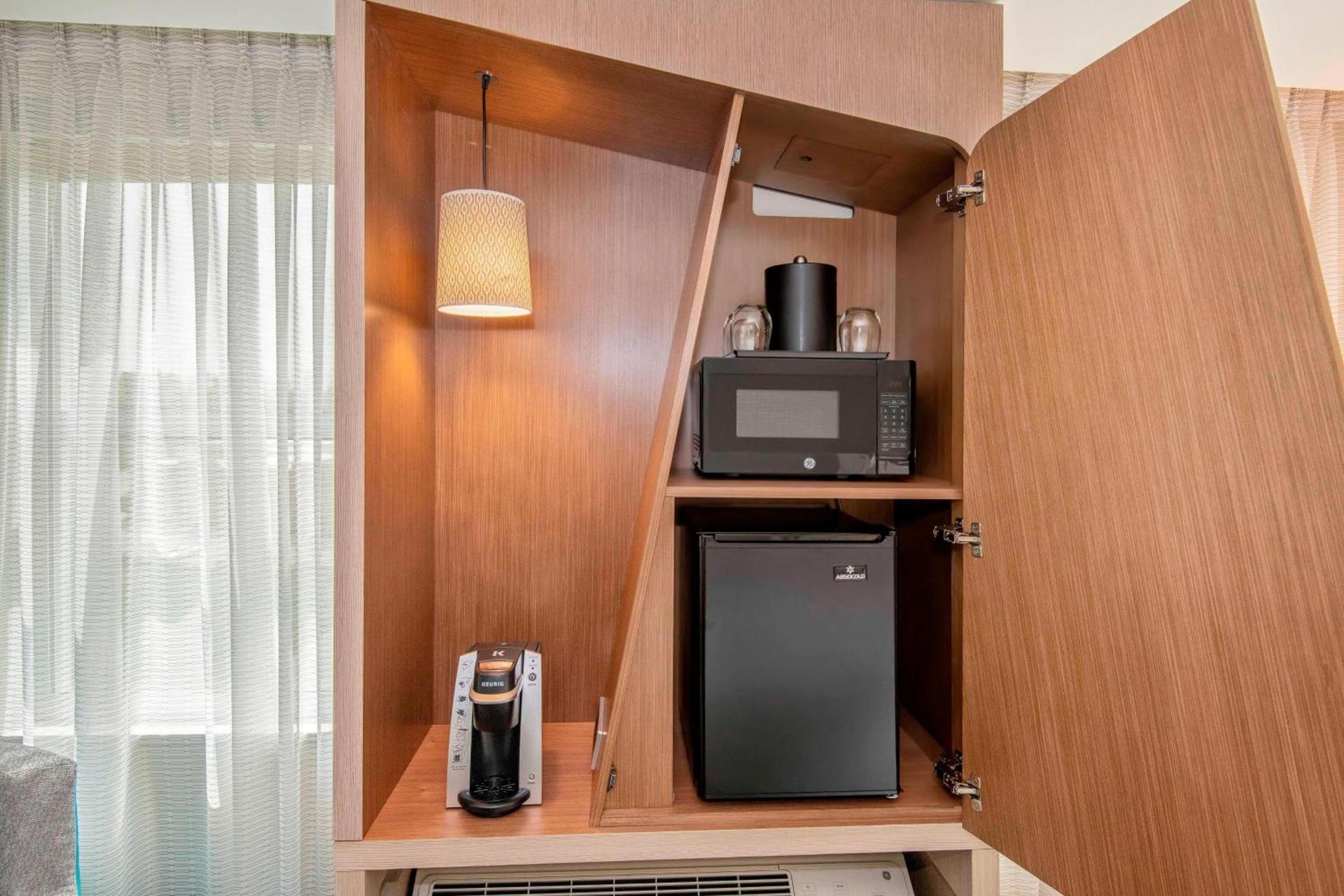 Courtyard by Marriott Raleigh Cary/Parkside Town Commons photo 15