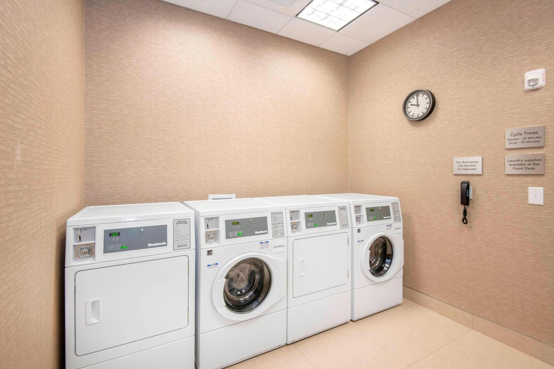 Courtyard by Marriott Raleigh Cary/Parkside Town Commons photo 28