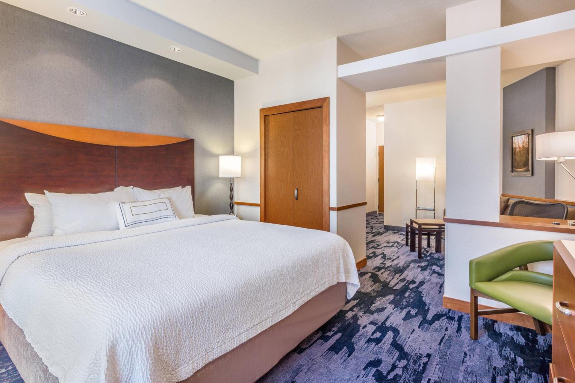Fairfield Inn and Suites by Marriott Madison East photo 13