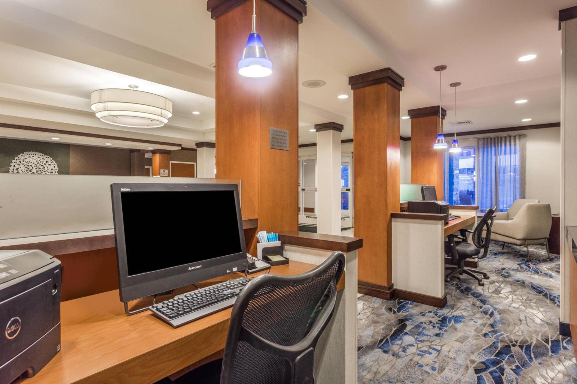 Fairfield Inn and Suites by Marriott Madison East photo 15