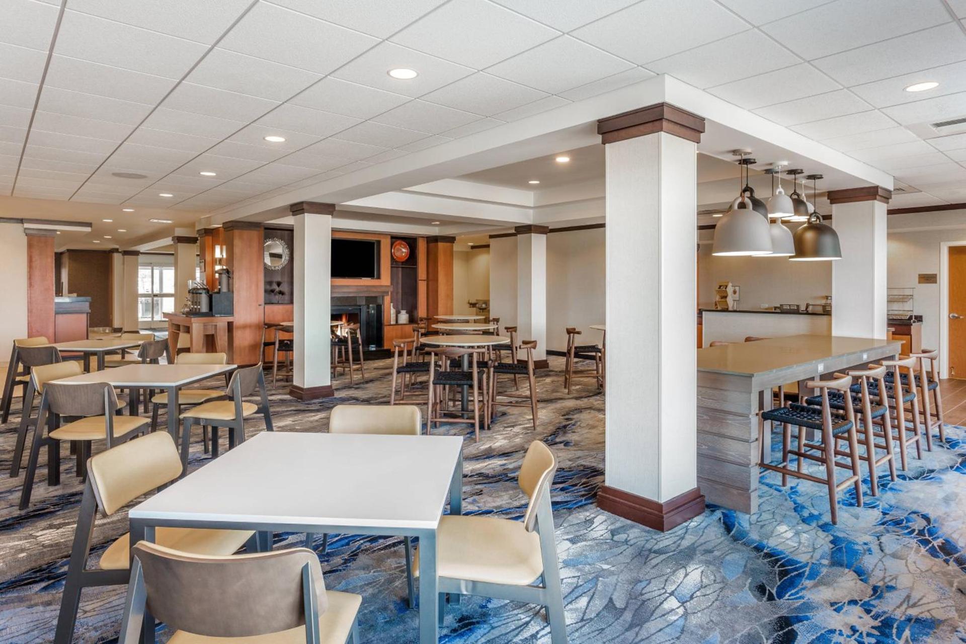 Fairfield Inn and Suites by Marriott Madison East photo 19