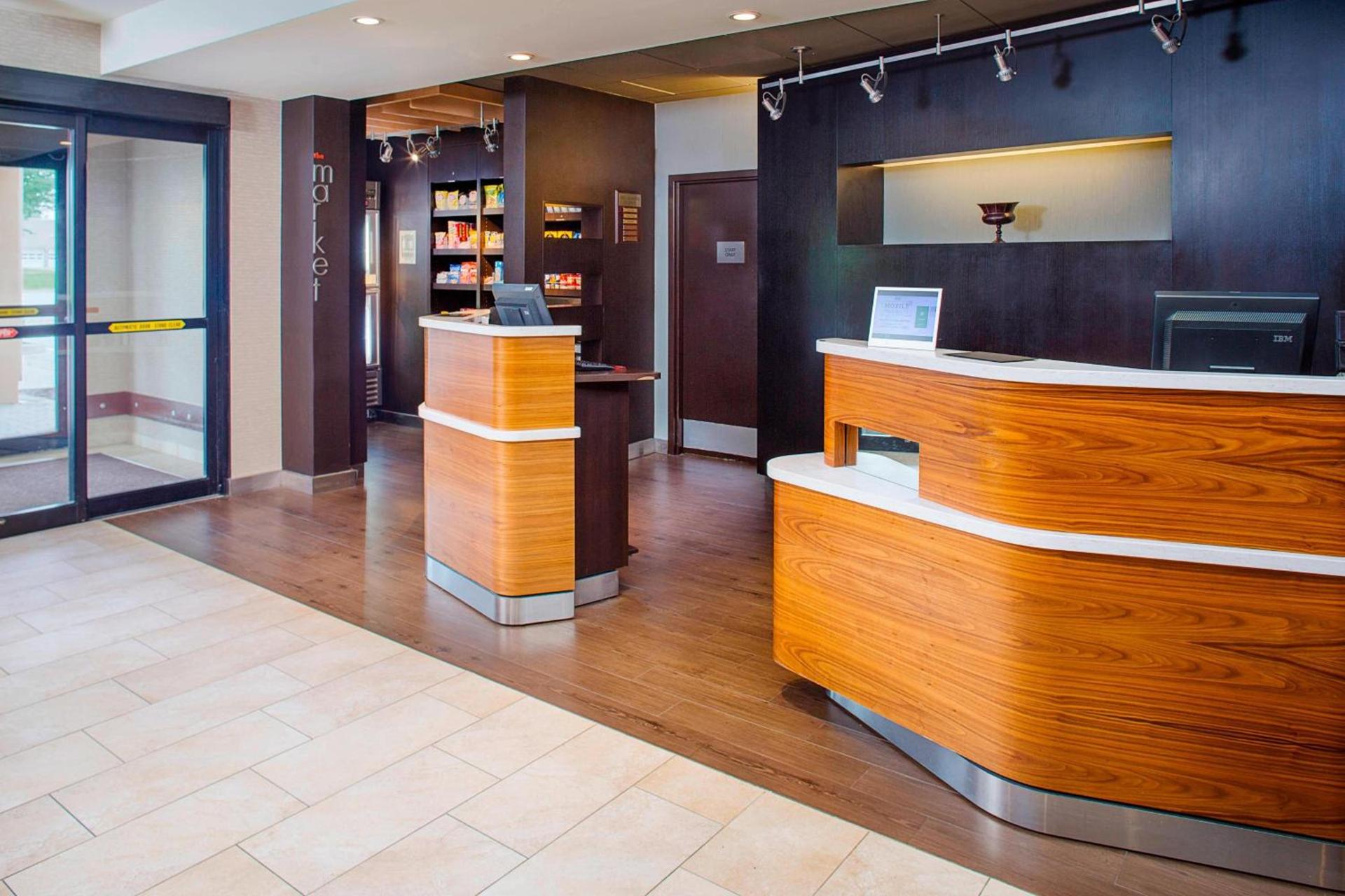 Courtyard by Marriott Richmond Airport photo 2