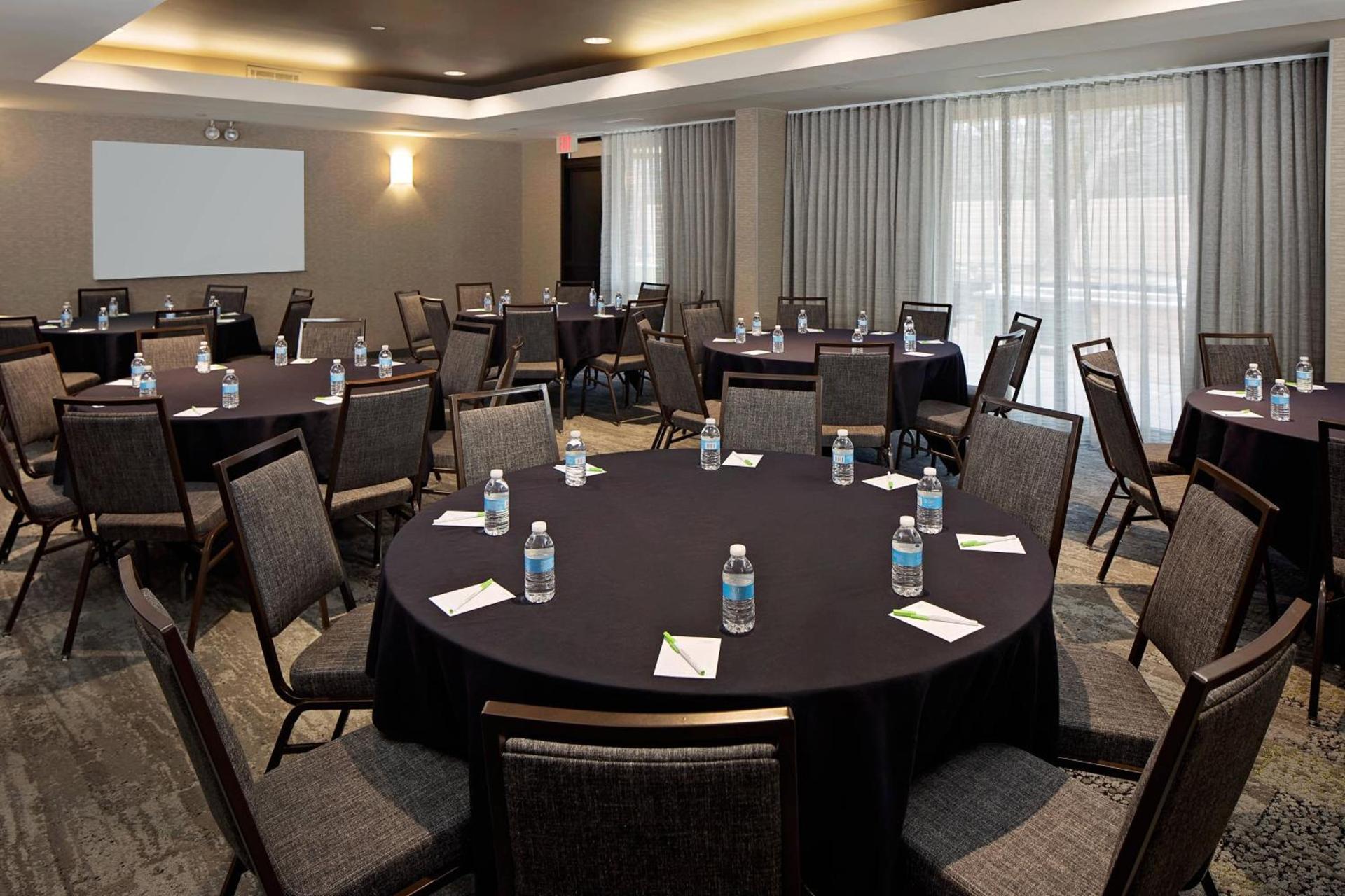 Courtyard by Marriott Richmond Airport photo 22