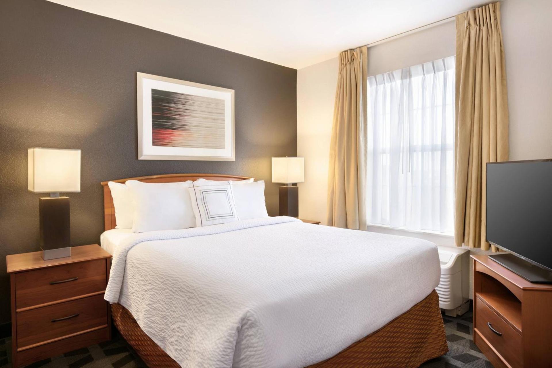 TownePlace Suites Gaithersburg photo 14