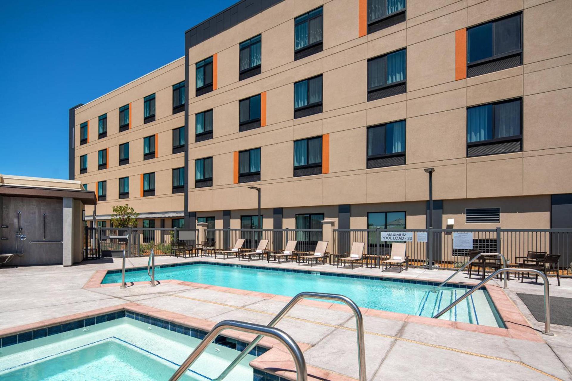 Courtyard by Marriott Petaluma Sonoma County photo 28