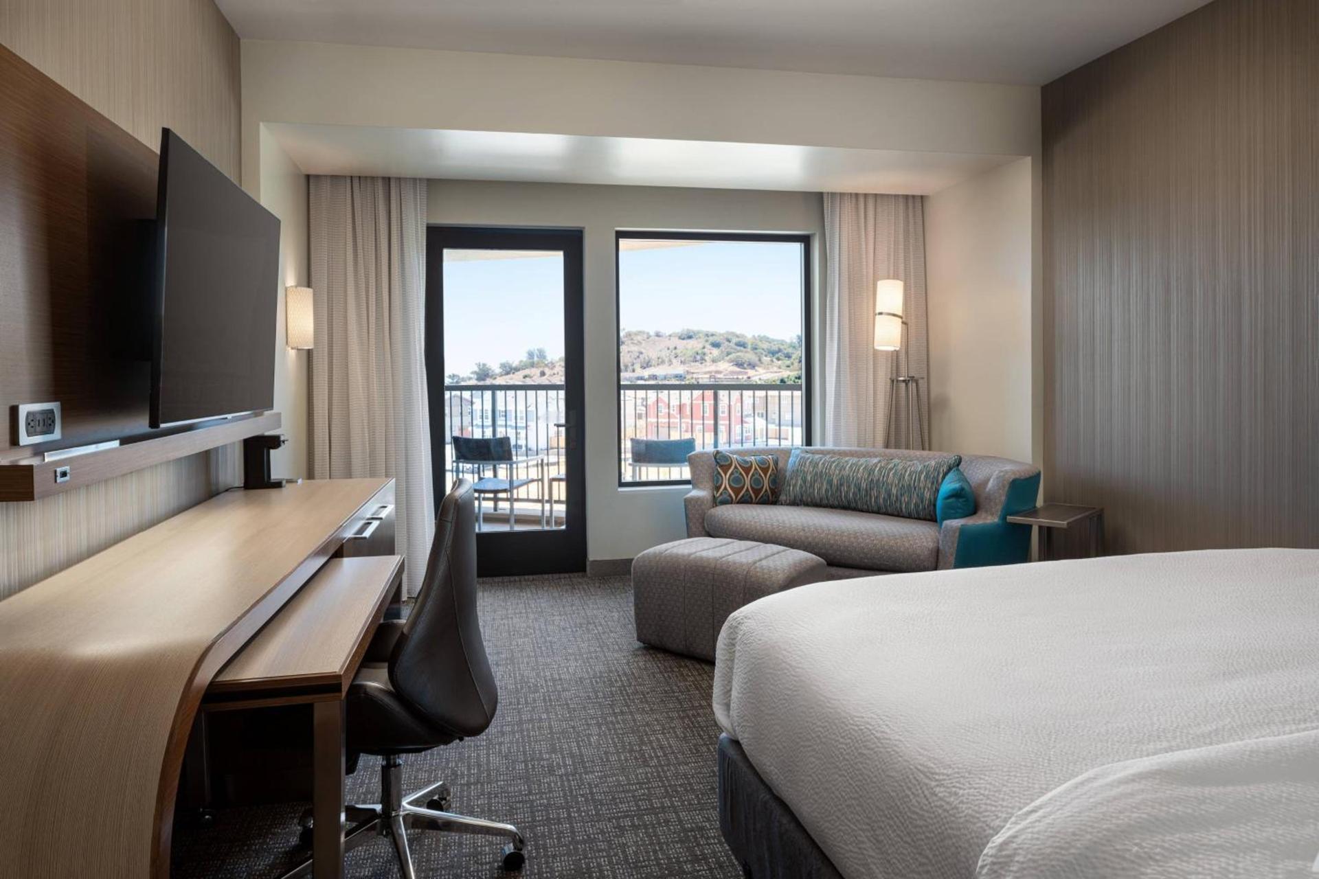 Courtyard by Marriott Petaluma Sonoma County photo 11