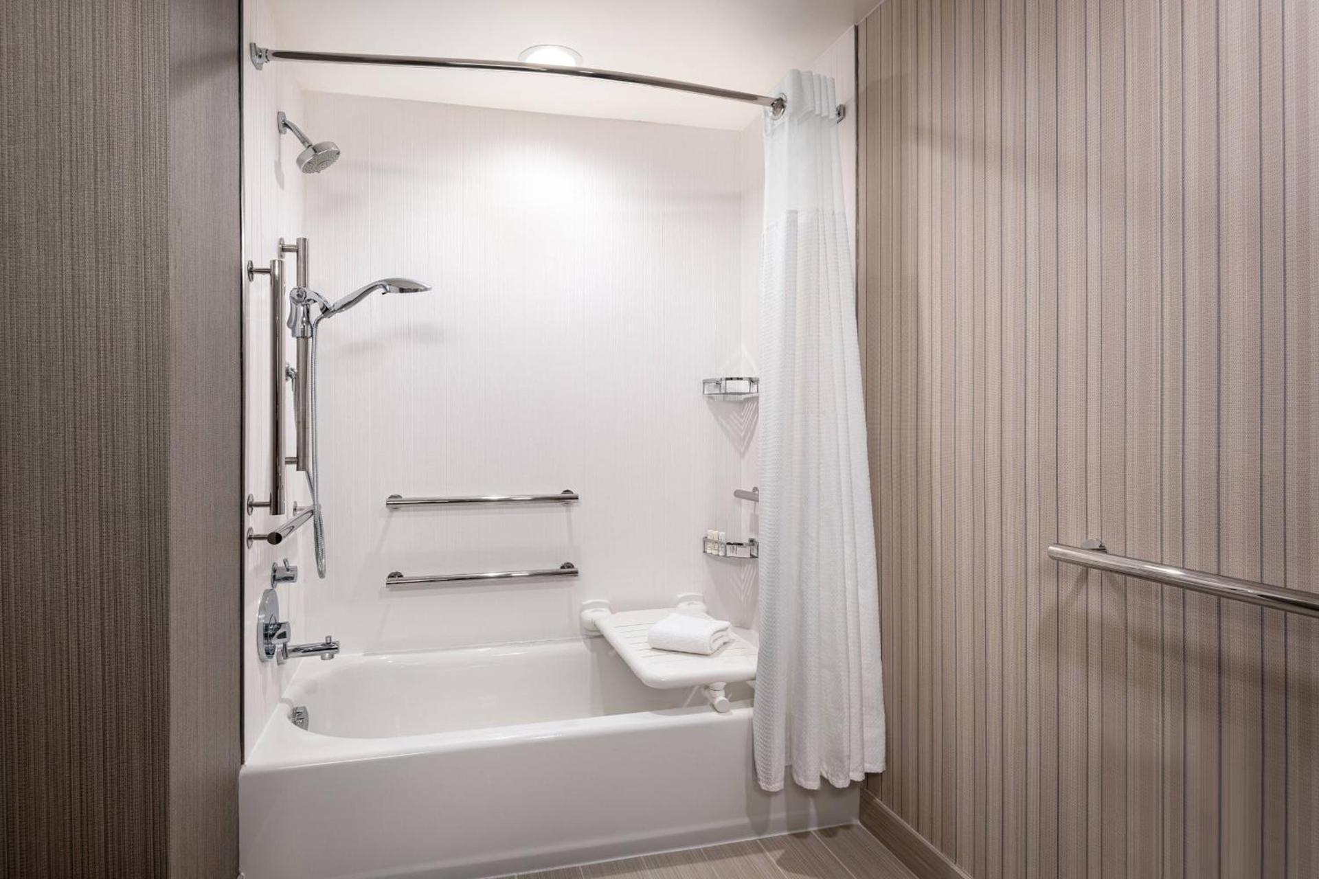 Courtyard by Marriott Petaluma Sonoma County photo 18