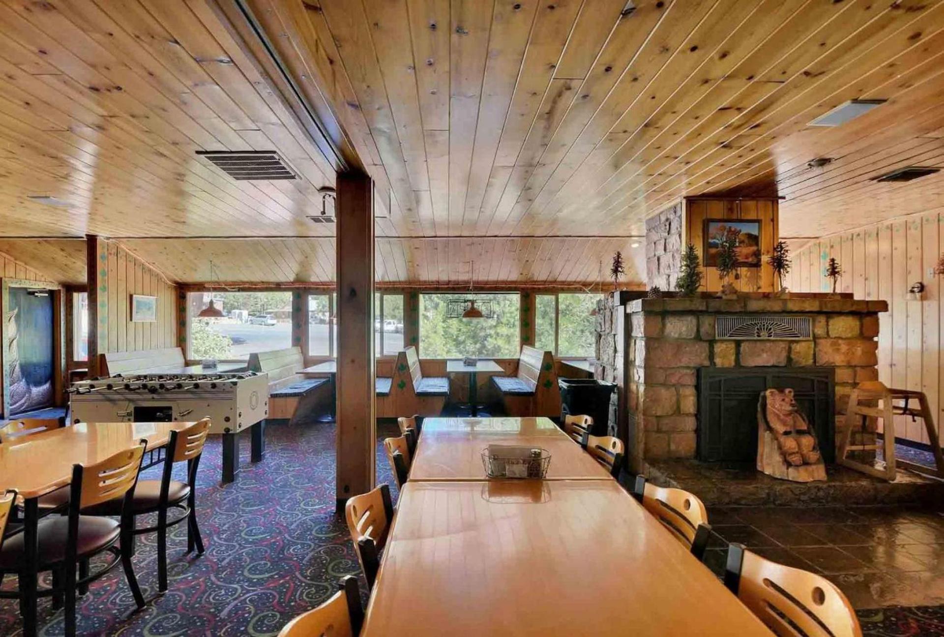 StrawberryInn River Front Resort photo 23