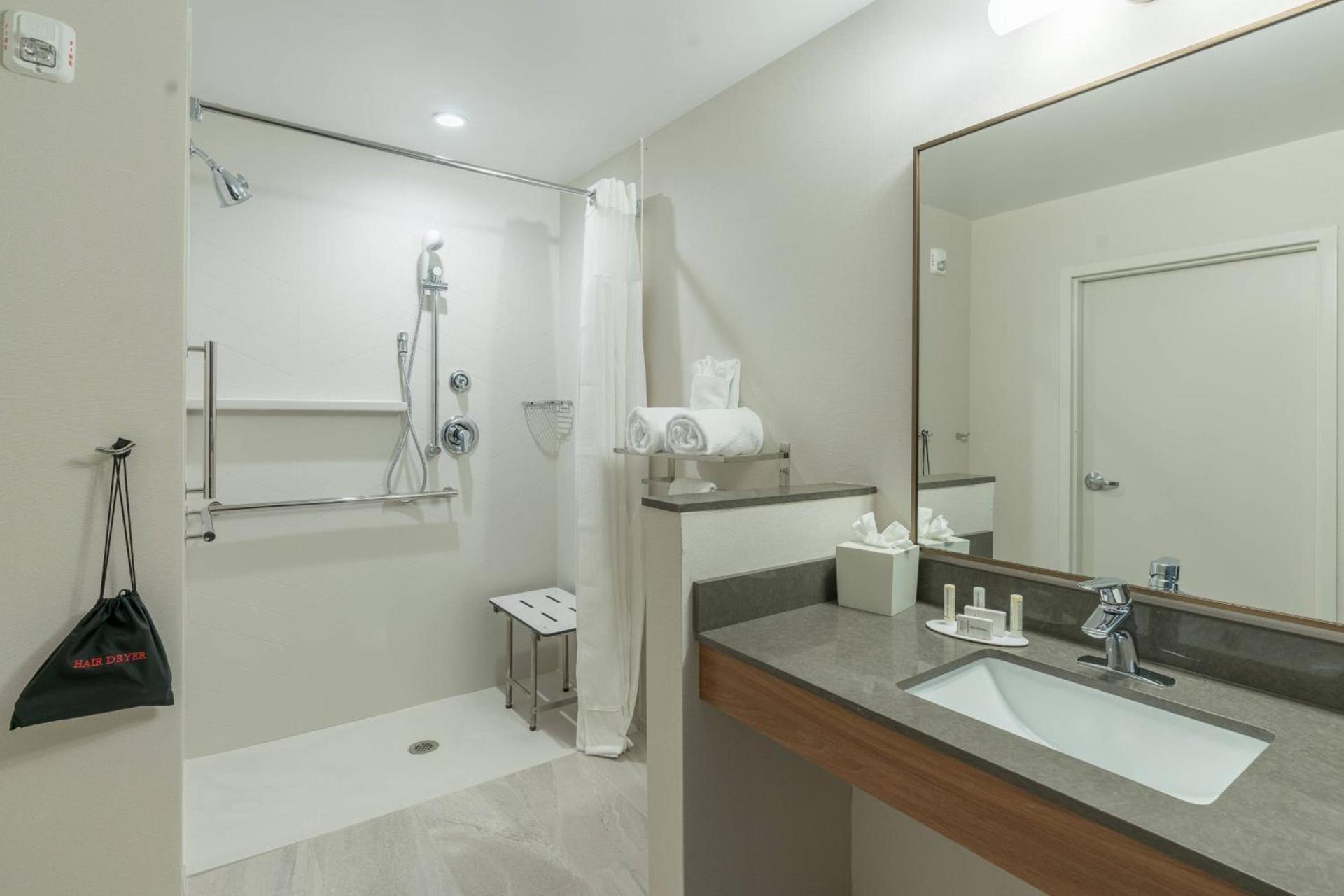 Fairfield Inn & Suites by Marriott Gainesville I-75 photo 12