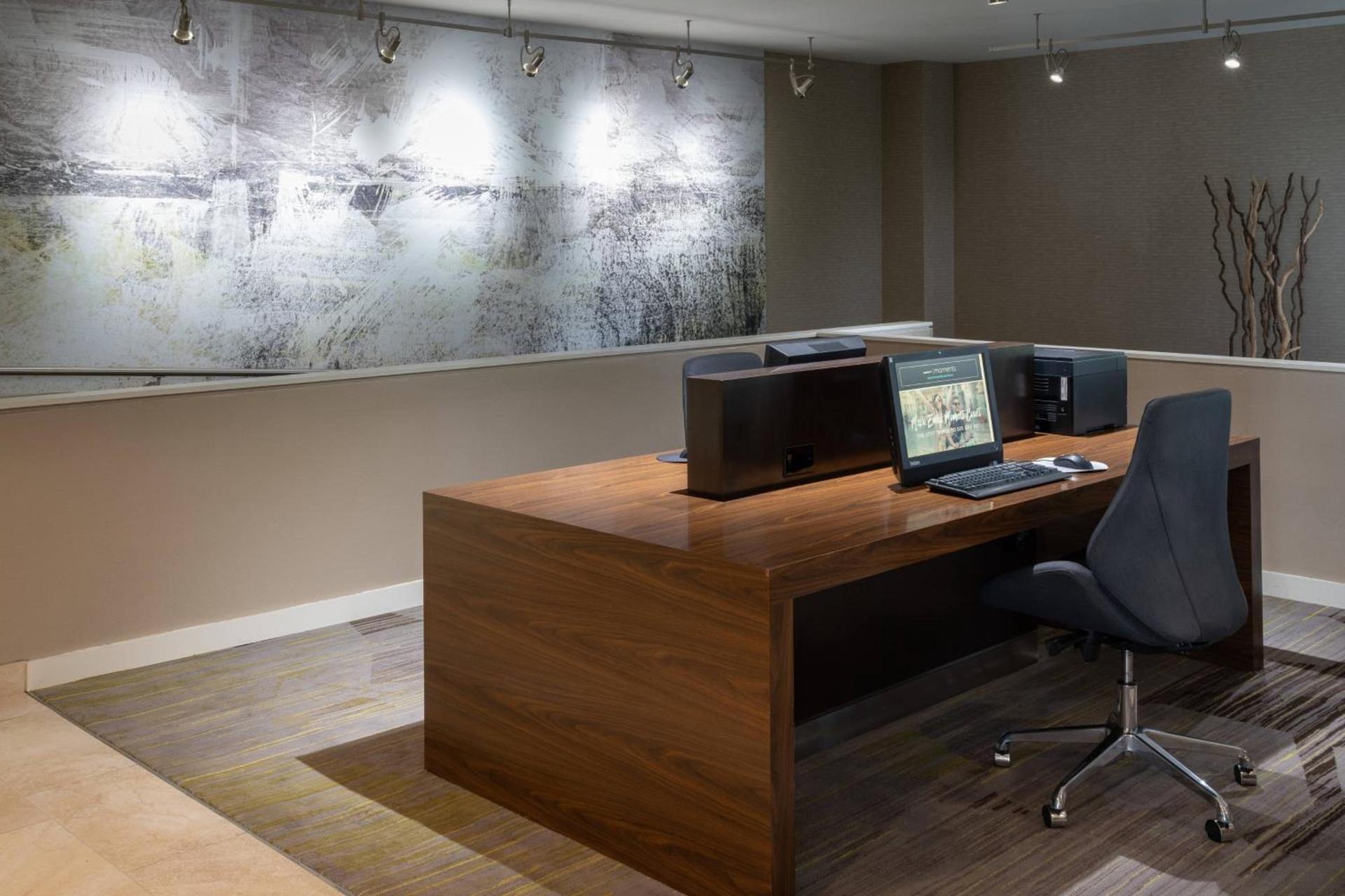 Courtyard by Marriott Orlando Airport photo 18