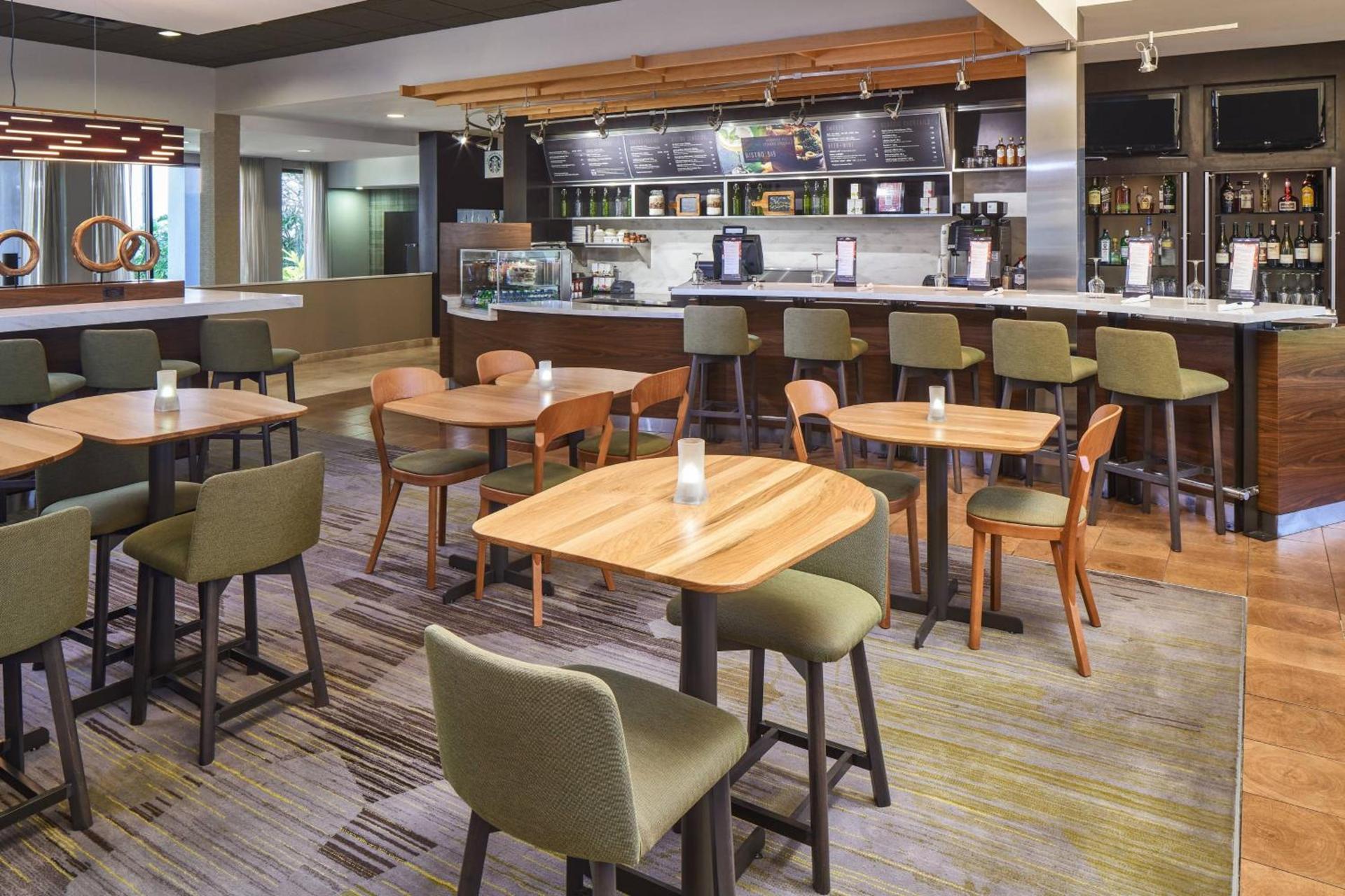 Courtyard by Marriott Orlando Airport photo 20