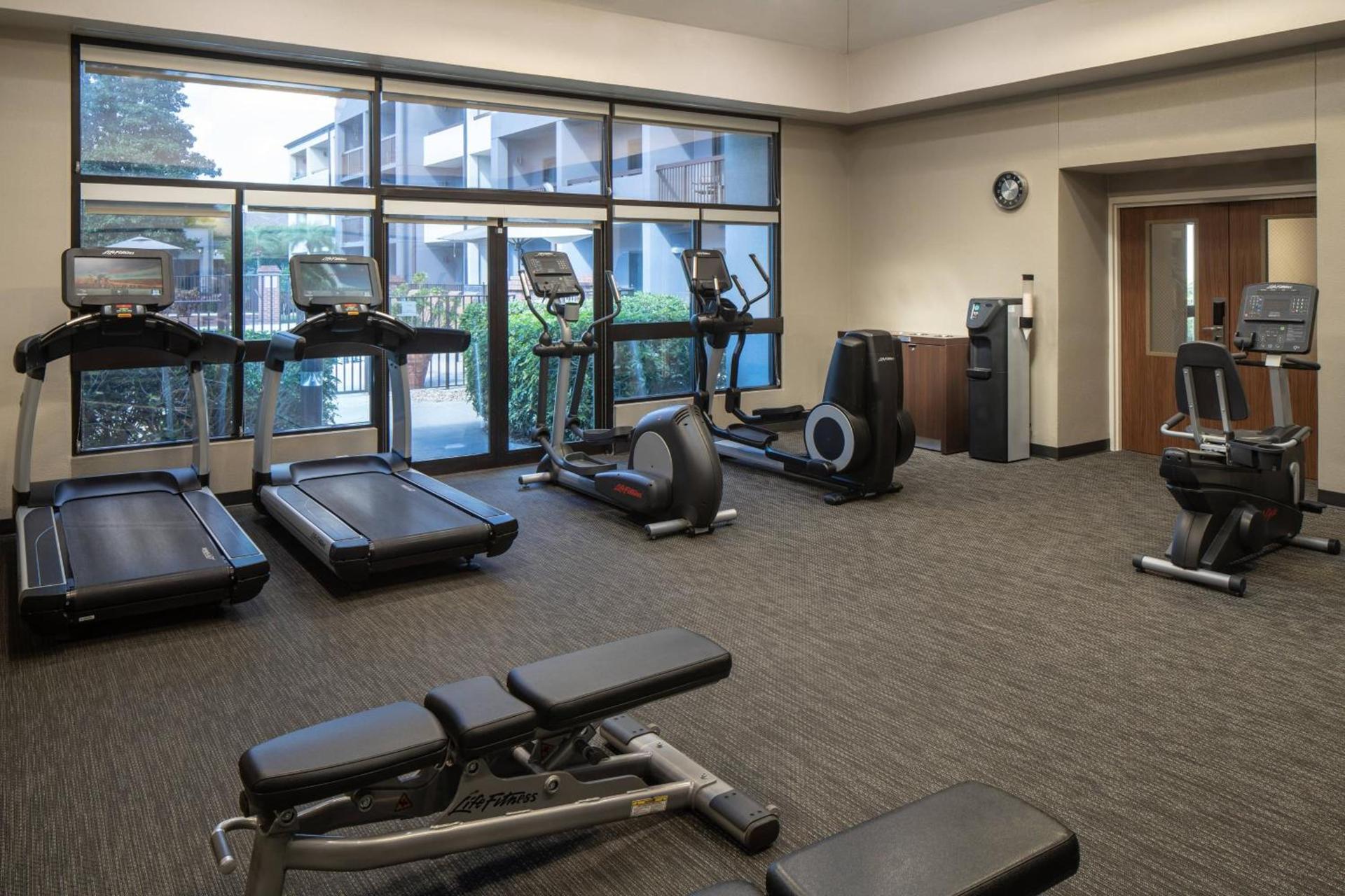 Courtyard by Marriott Orlando Airport photo 29