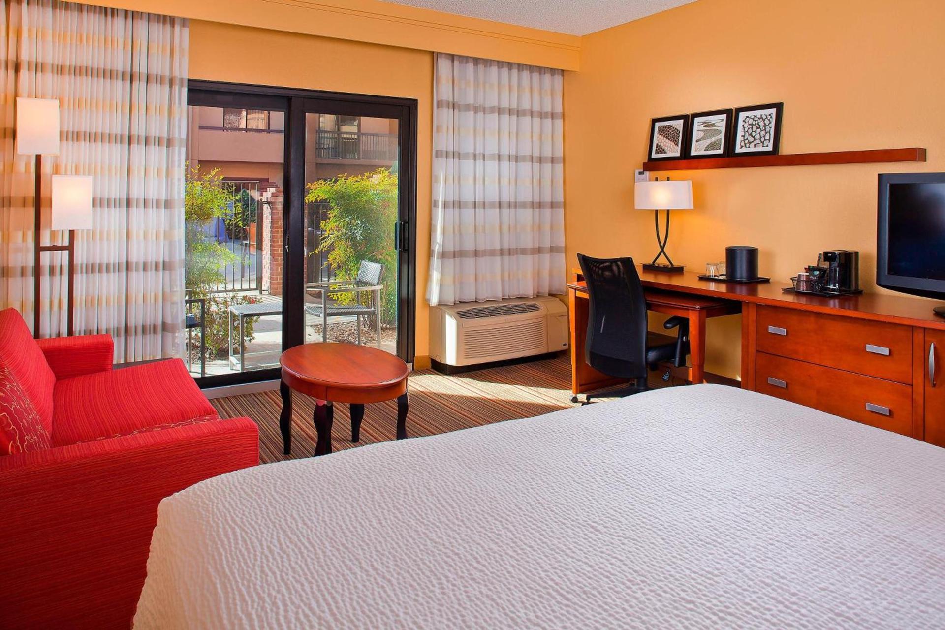 Courtyard by Marriott Orlando Airport photo 9