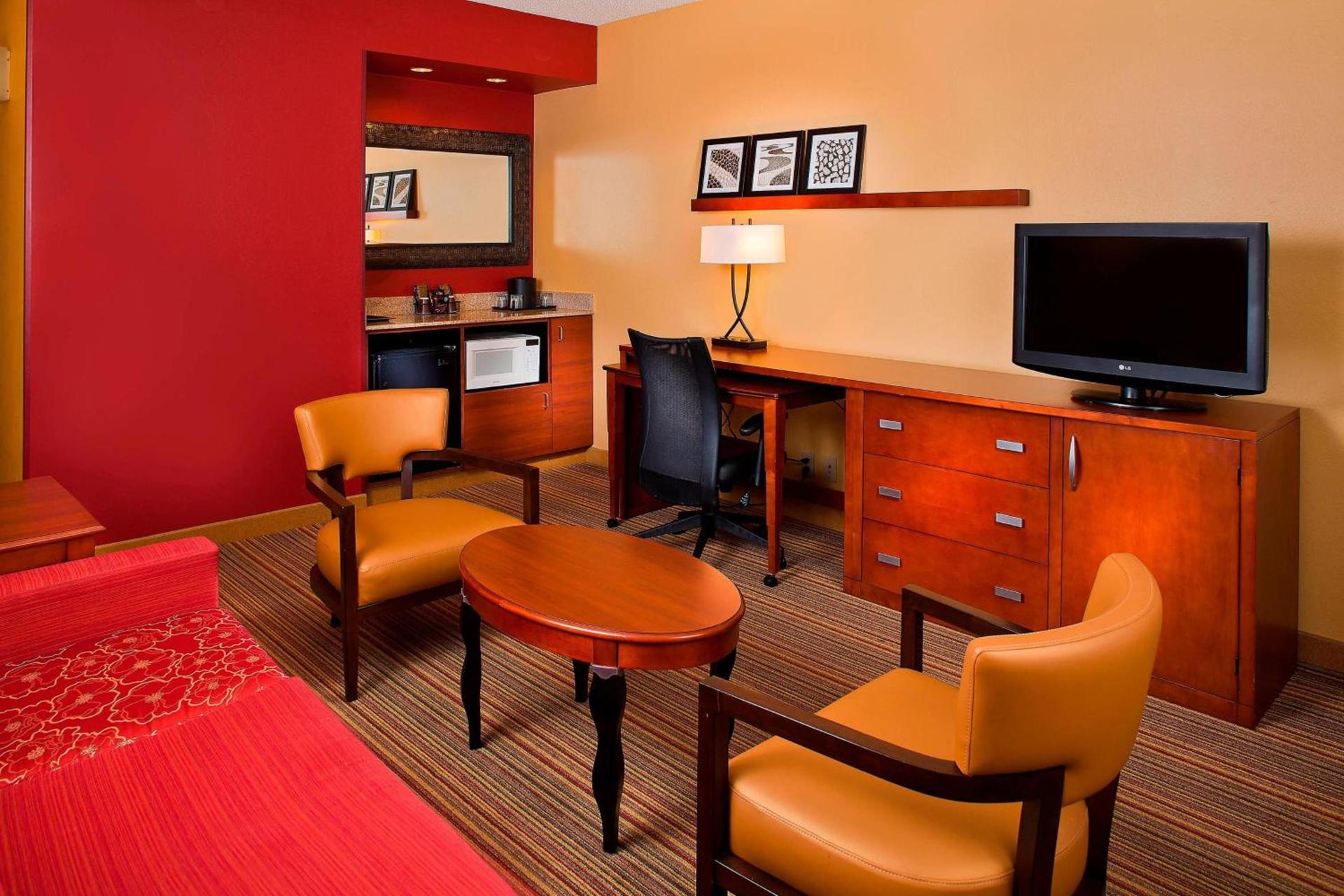 Courtyard by Marriott Orlando Airport photo 14