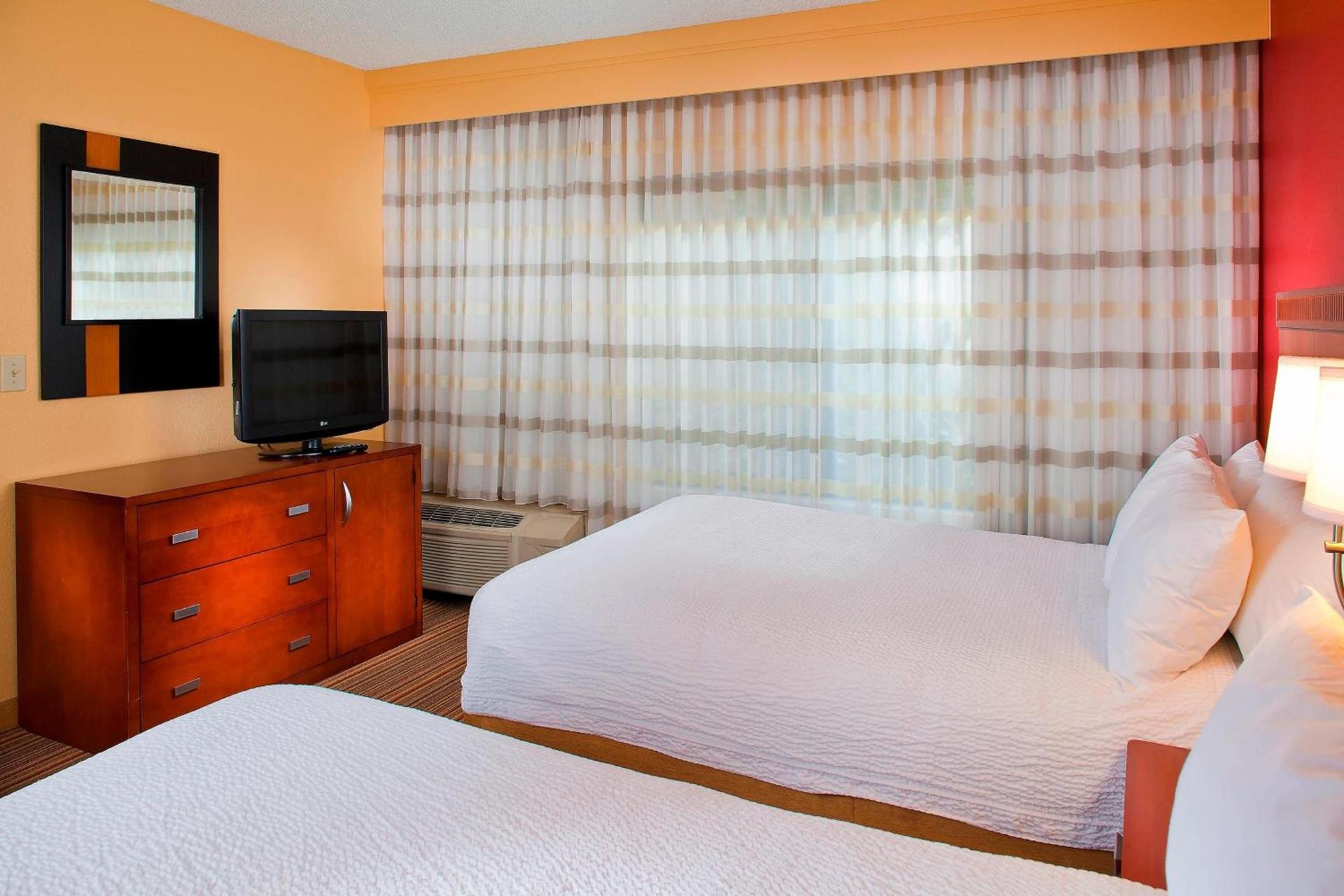 Courtyard by Marriott Orlando Airport photo 15
