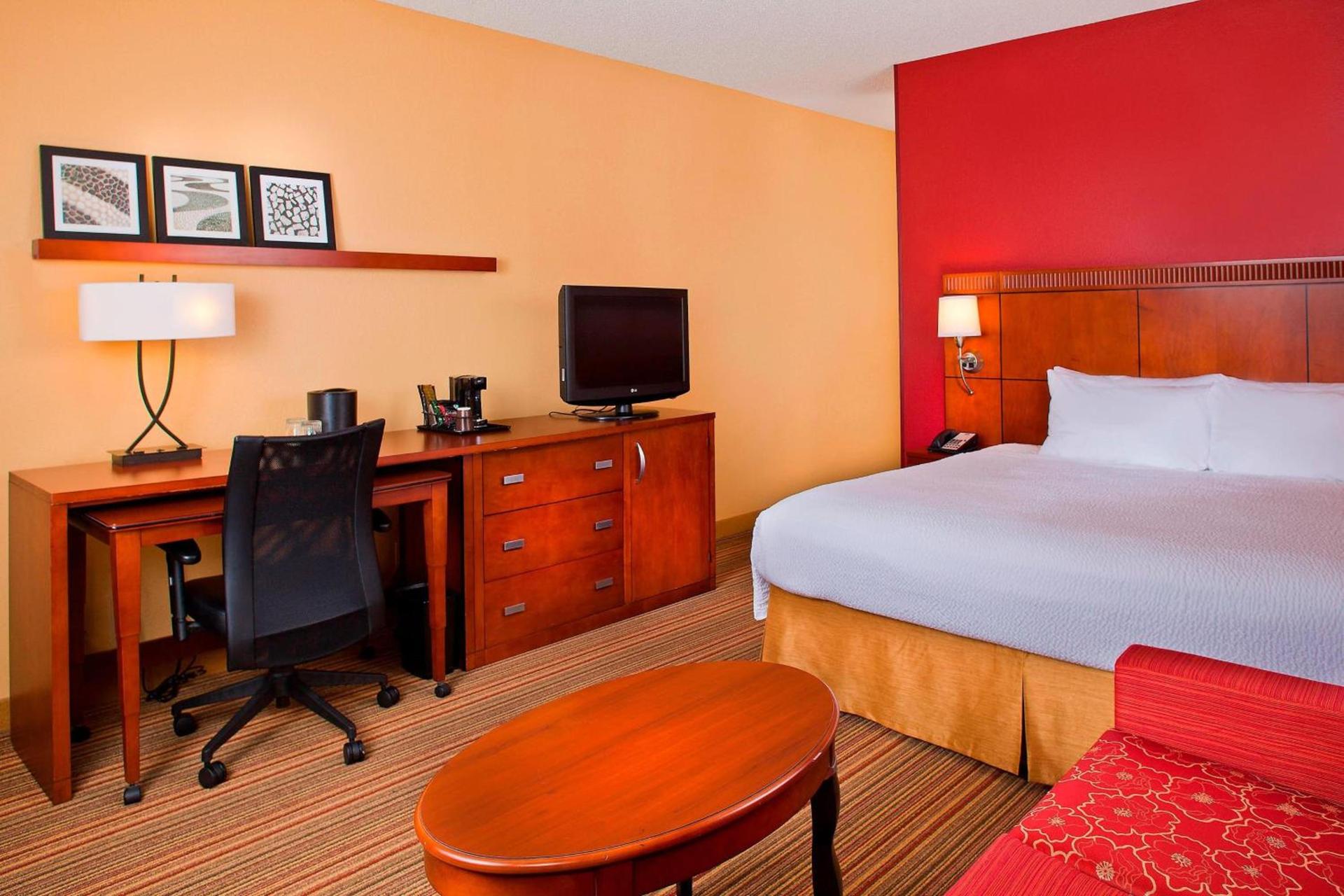 Courtyard by Marriott Orlando Airport photo 8