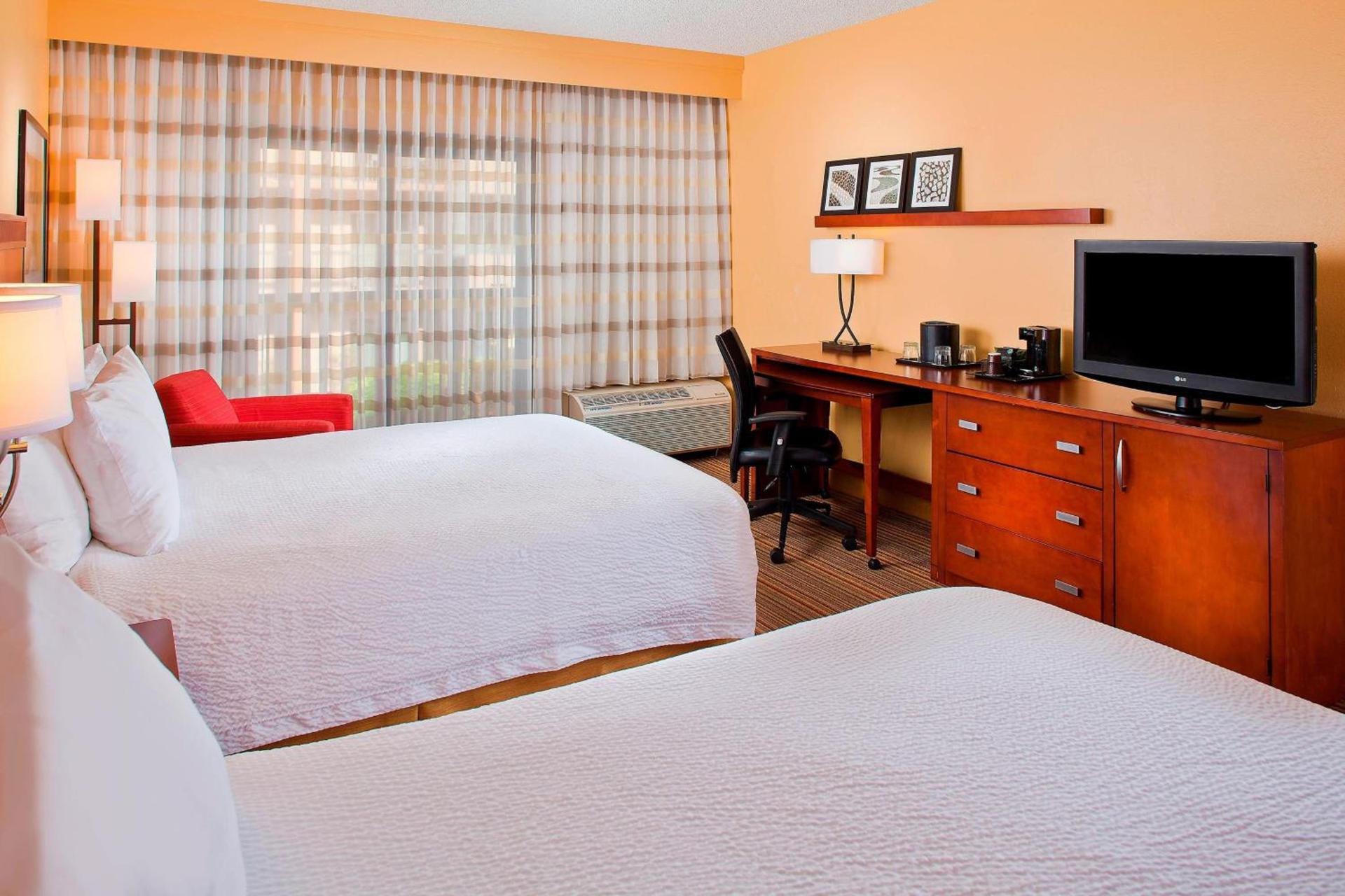 Courtyard by Marriott Orlando Airport photo 7