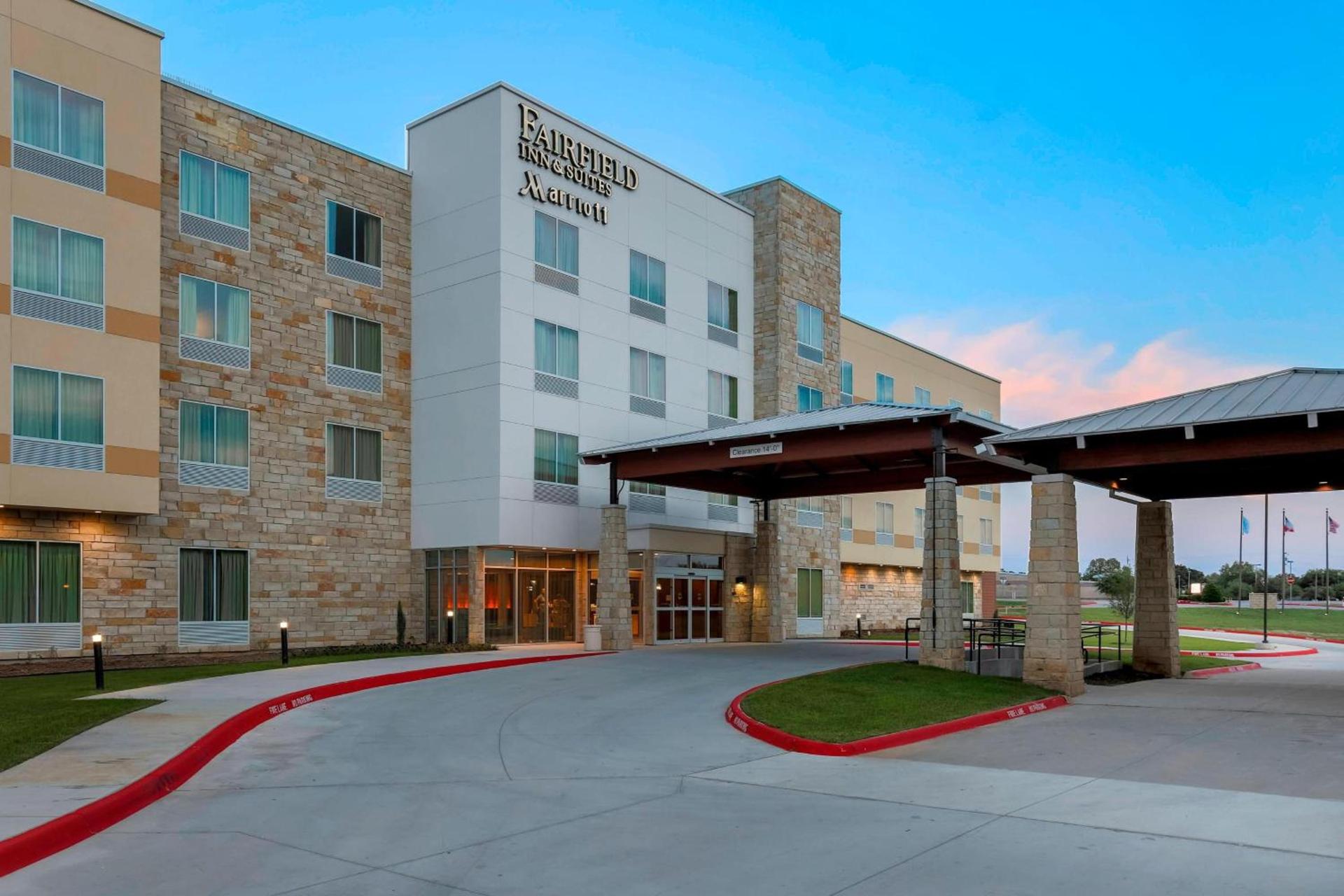 Fairfield Inn & Suites by Marriott Decatur at Decatur Conference Center — hotel in Decatur