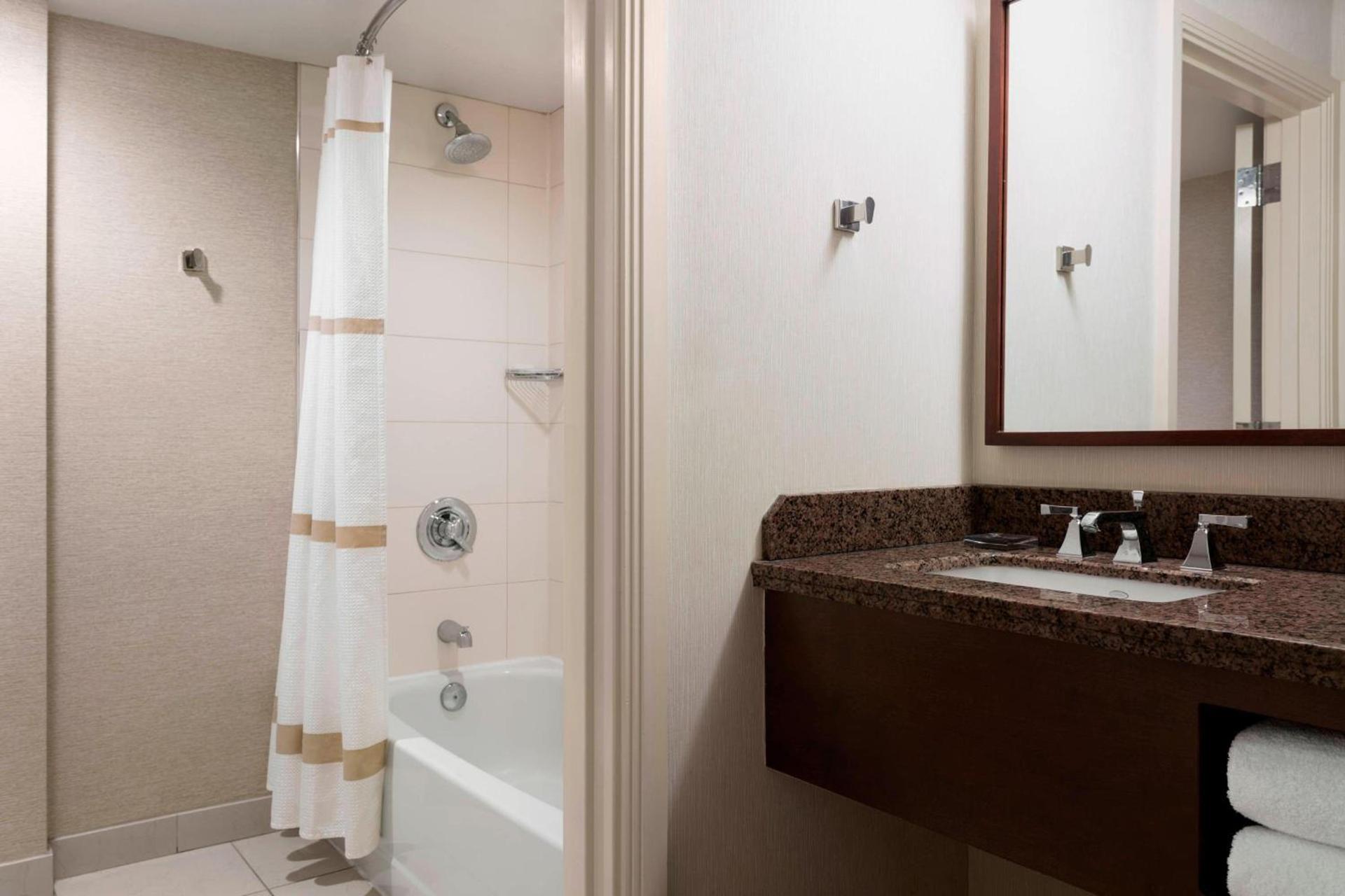 Cleveland Marriott Downtown at Key Tower photo 14