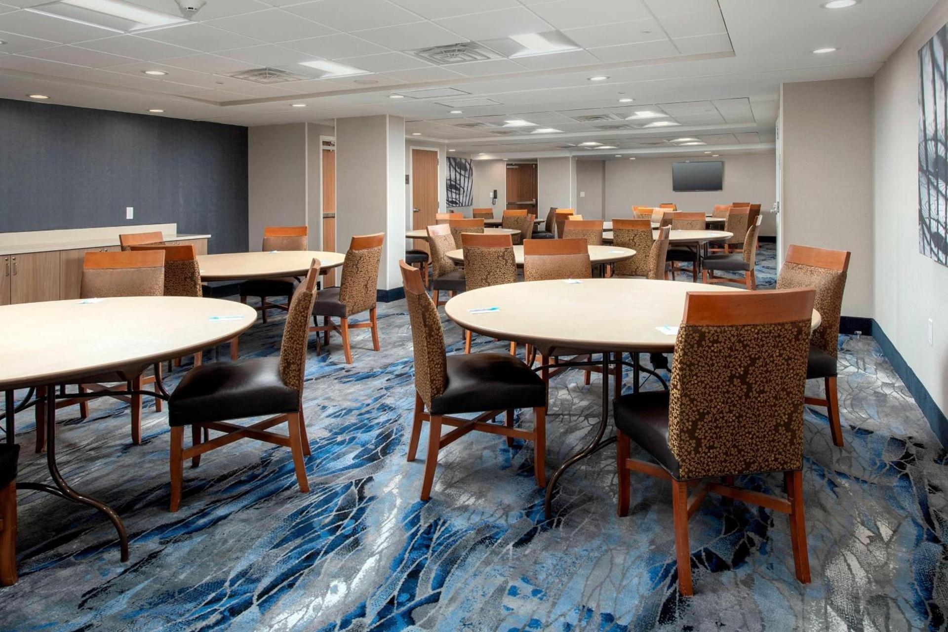 Fairfield Inn & Suites by Marriott Alexandria West/Mark Center photo 18