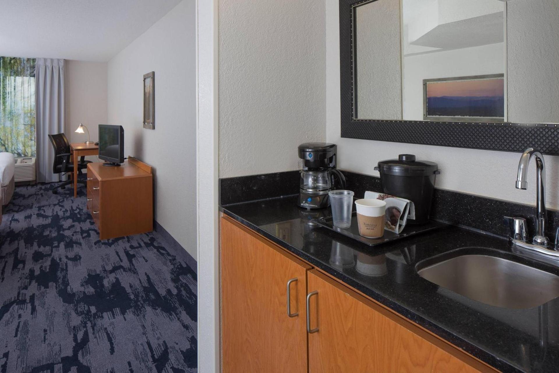Fairfield Inn & Suites by Marriott Orlando Lake Buena Vista photo 8